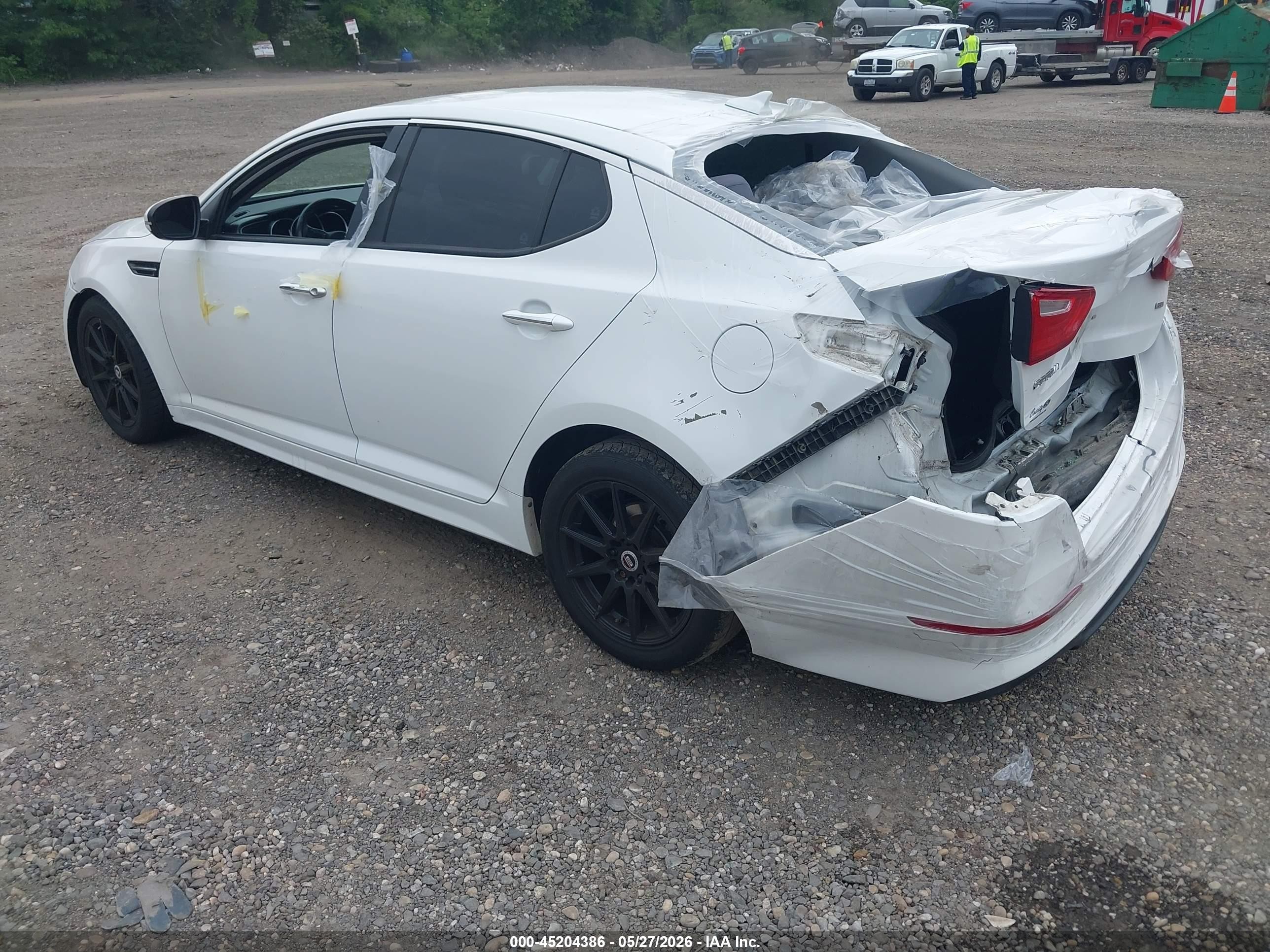 2015 Kia Optima Lx Белый vin: 5XXGM4A79FG416979