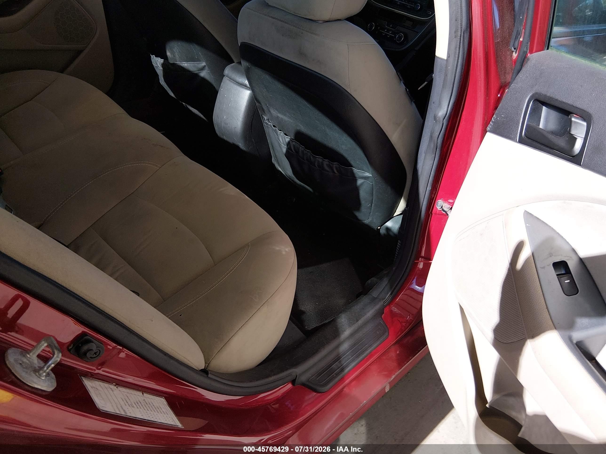 2015 Kia Optima Lx Burgundy vin: 5XXGM4A79FG429683