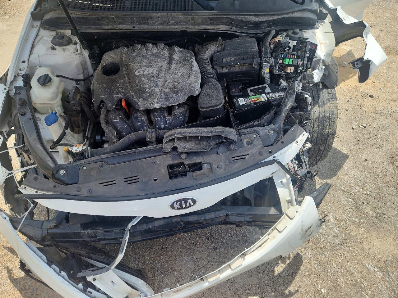 2015 Kia Optima Lx White vin: 5XXGM4A79FG442367