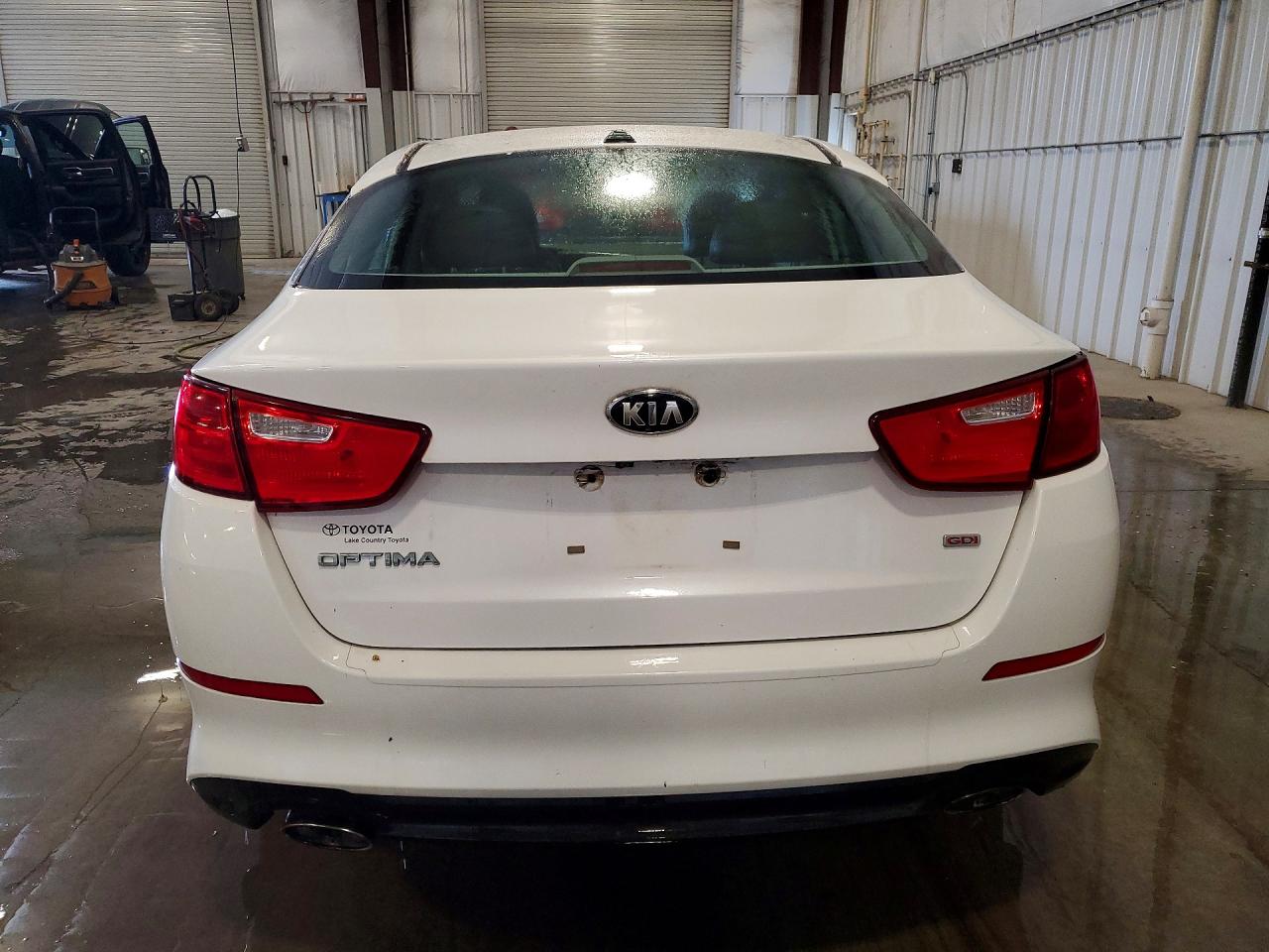 2015 Kia Optima White vin: 5XXGM4A7XFG362379