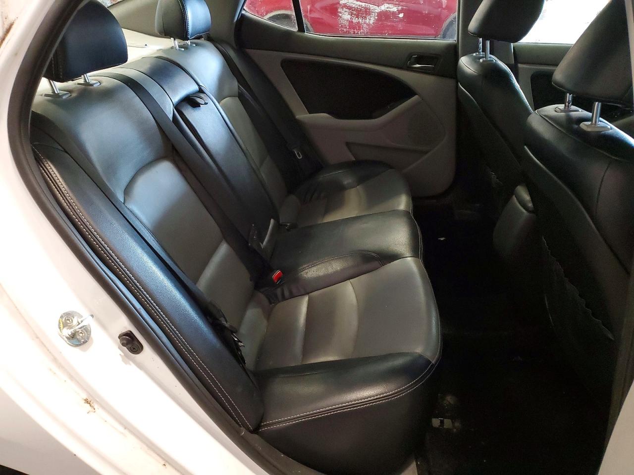 2015 Kia Optima White vin: 5XXGM4A7XFG362379