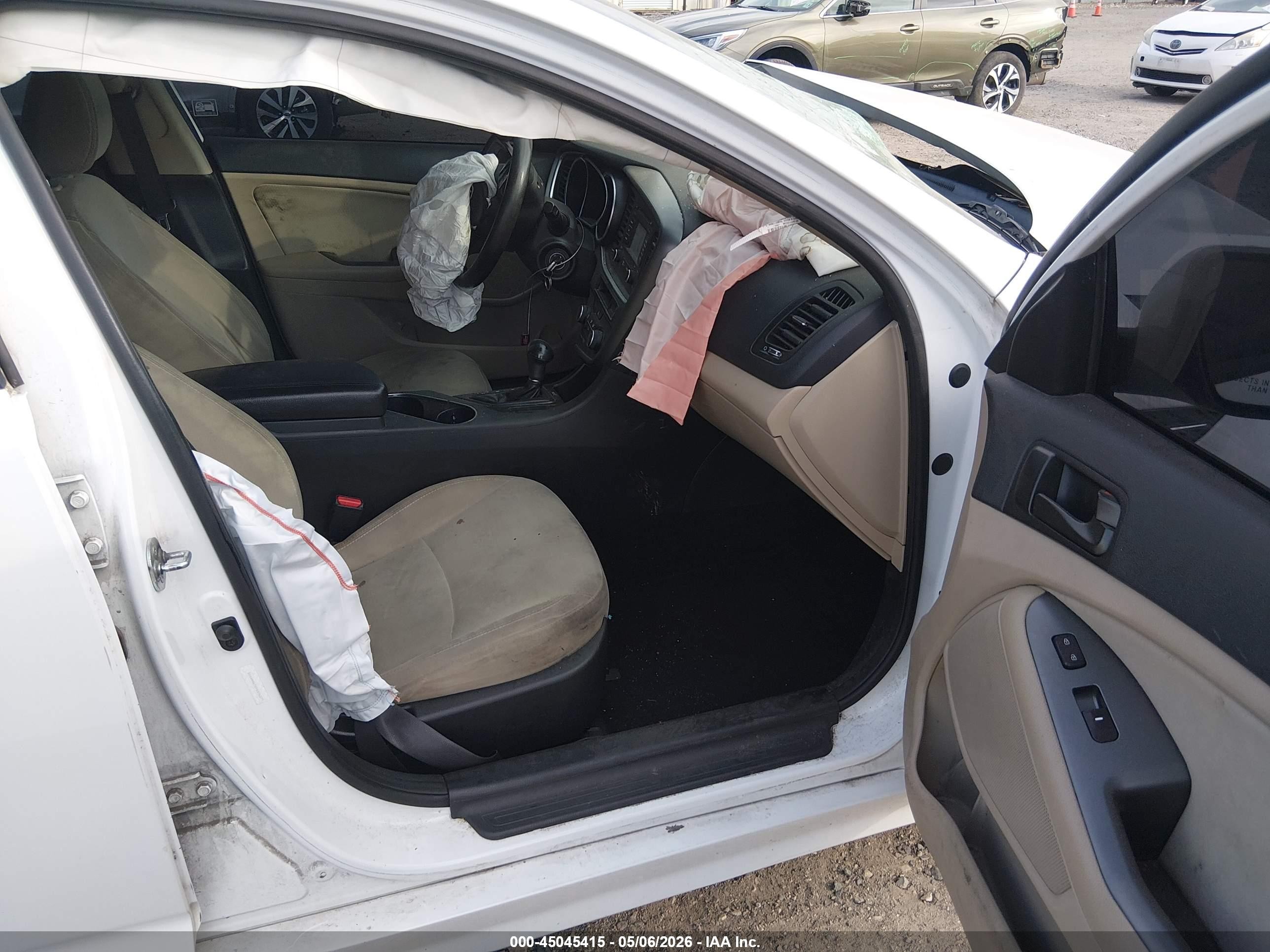 2015 Kia Optima Lx White vin: 5XXGM4A7XFG376377