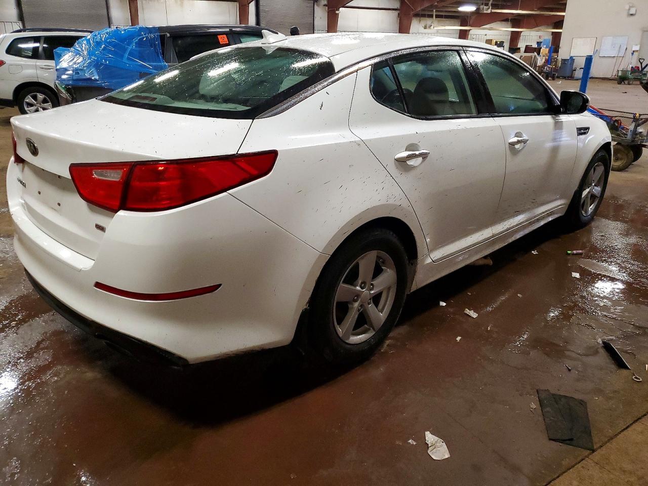 2015 Kia Optima Lx White vin: 5XXGM4A7XFG389677