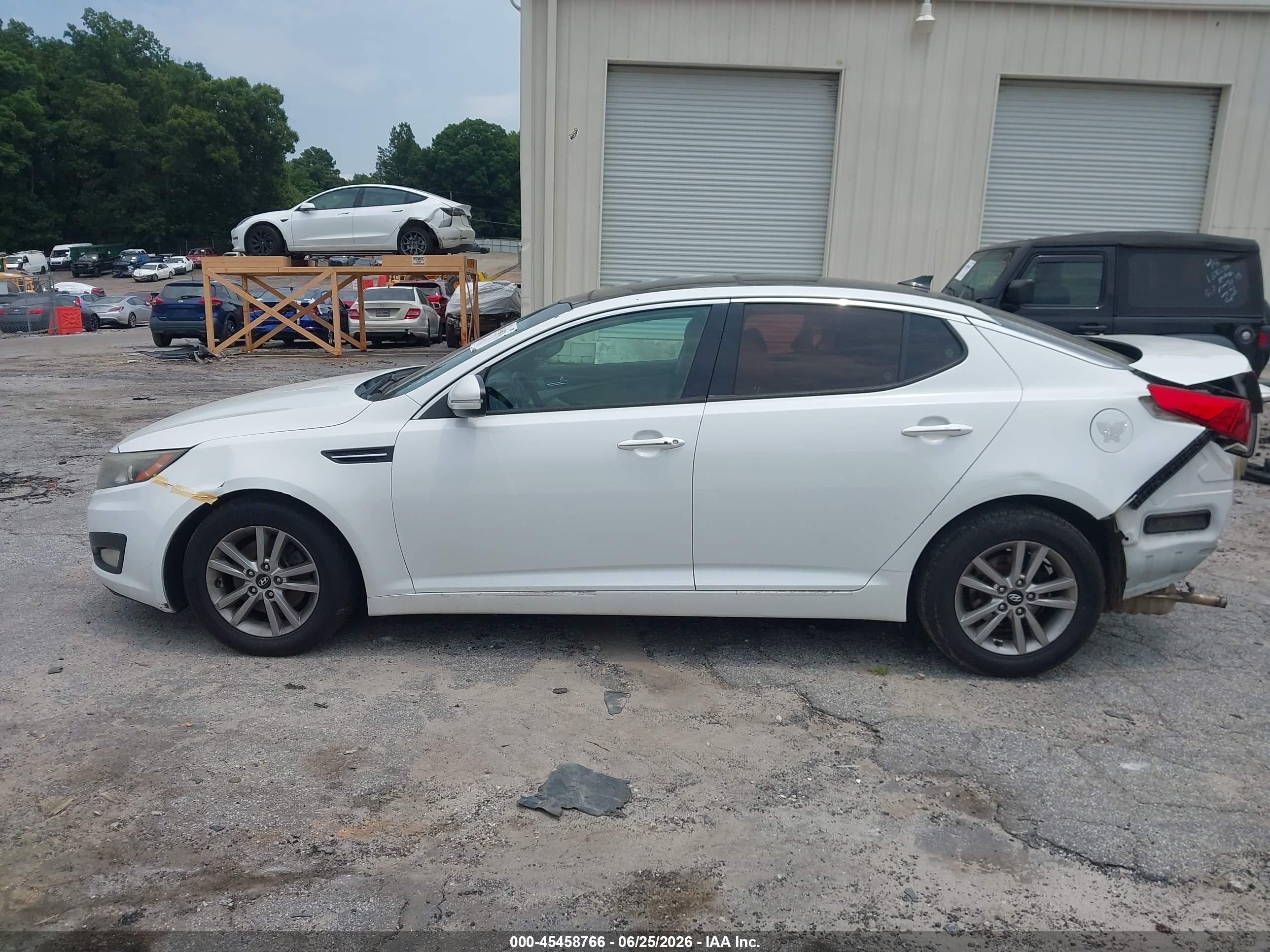 2012 Kia Optima Ex White vin: 5XXGN4A71CG062285