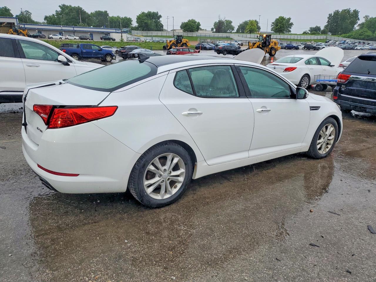 2013 Kia Optima Ex White vin: 5XXGN4A76DG248552