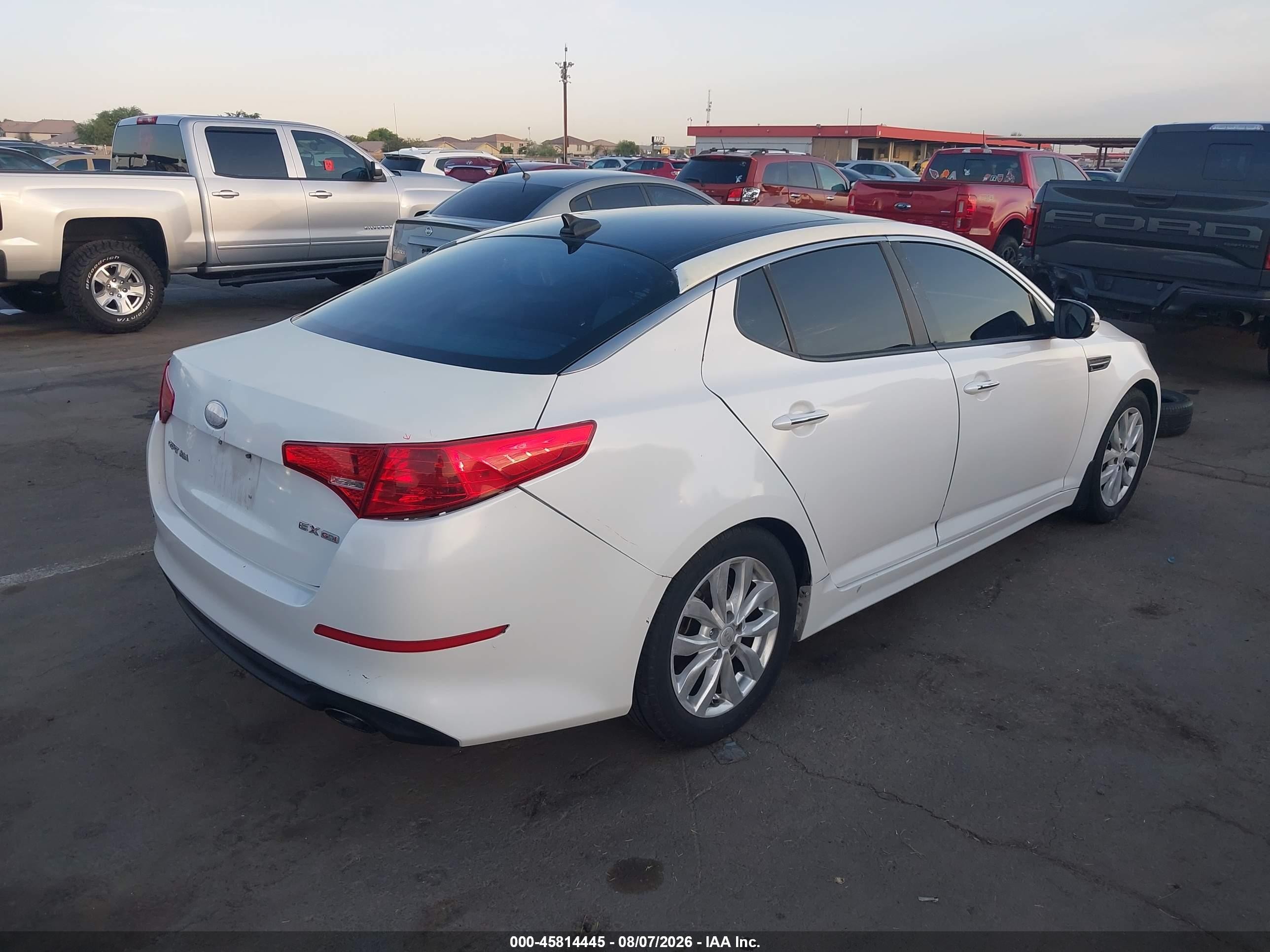 2015 Kia Optima Ex White vin: 5XXGN4A77FG496084