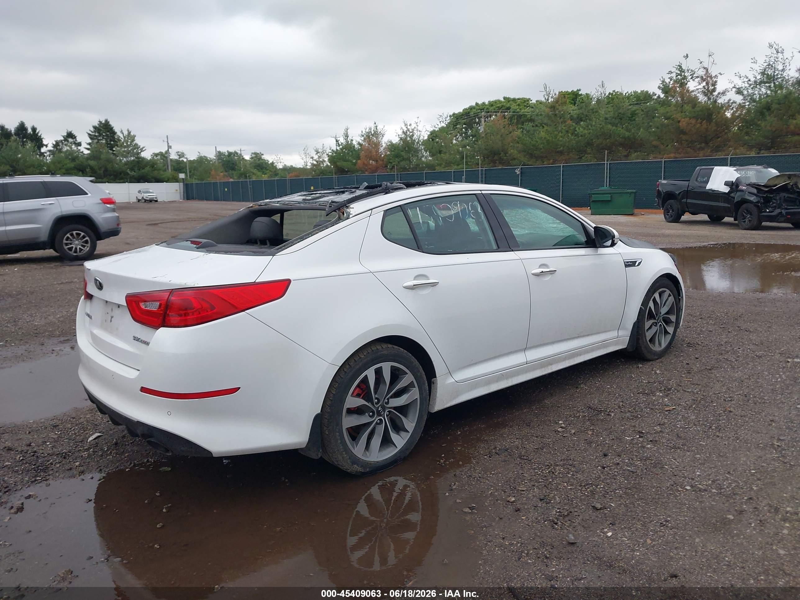 2015 Kia Optima Sx Turbo White vin: 5XXGR4A61FG366166