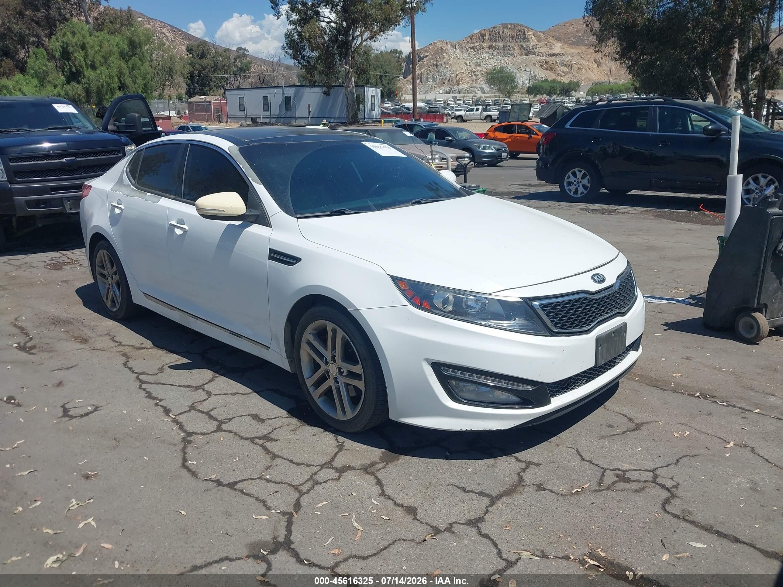 2013 Kia Optima Sx White vin: 5XXGR4A63DG112052