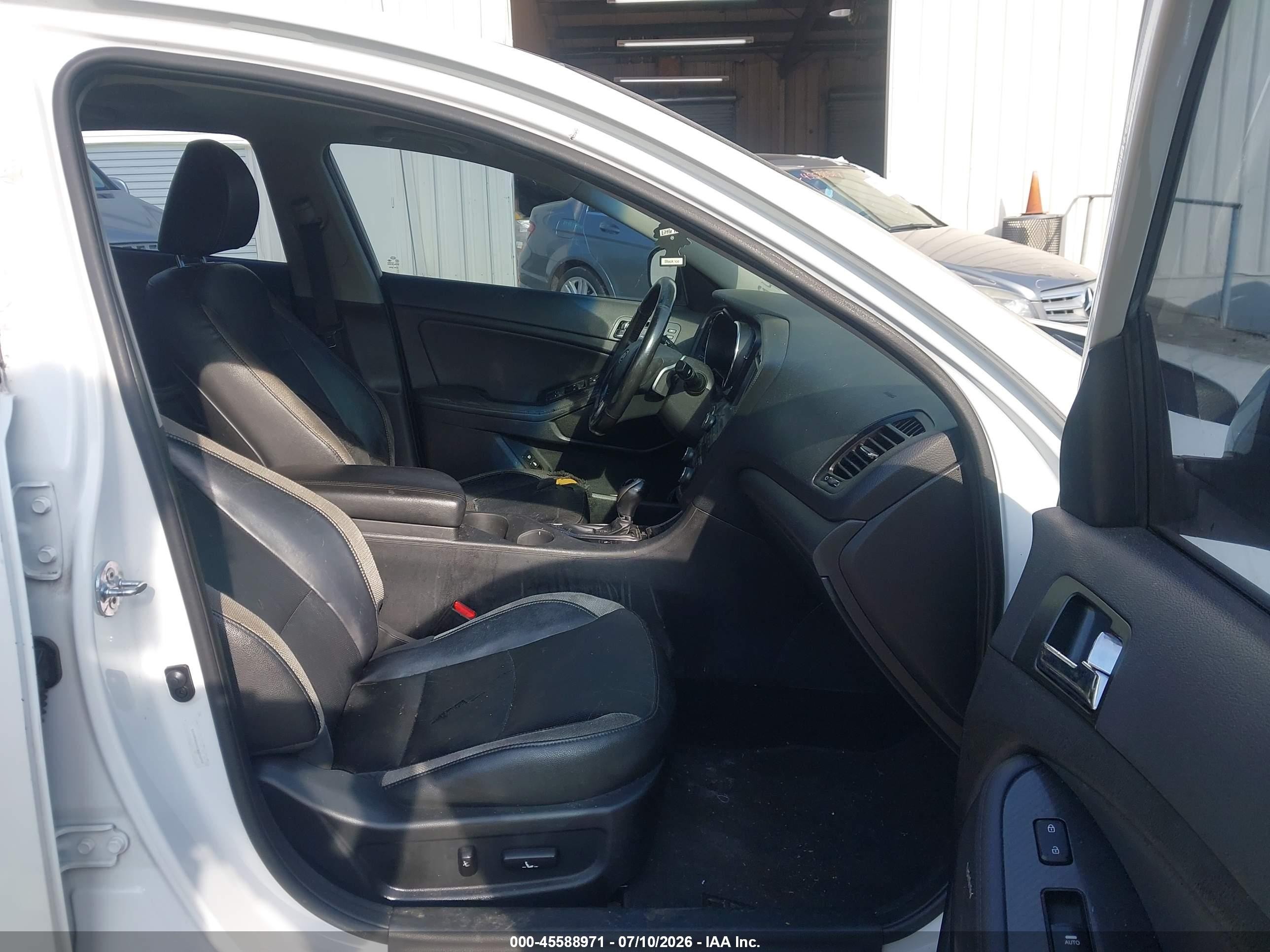 2012 Kia Optima Sx White vin: 5XXGR4A66CG026894