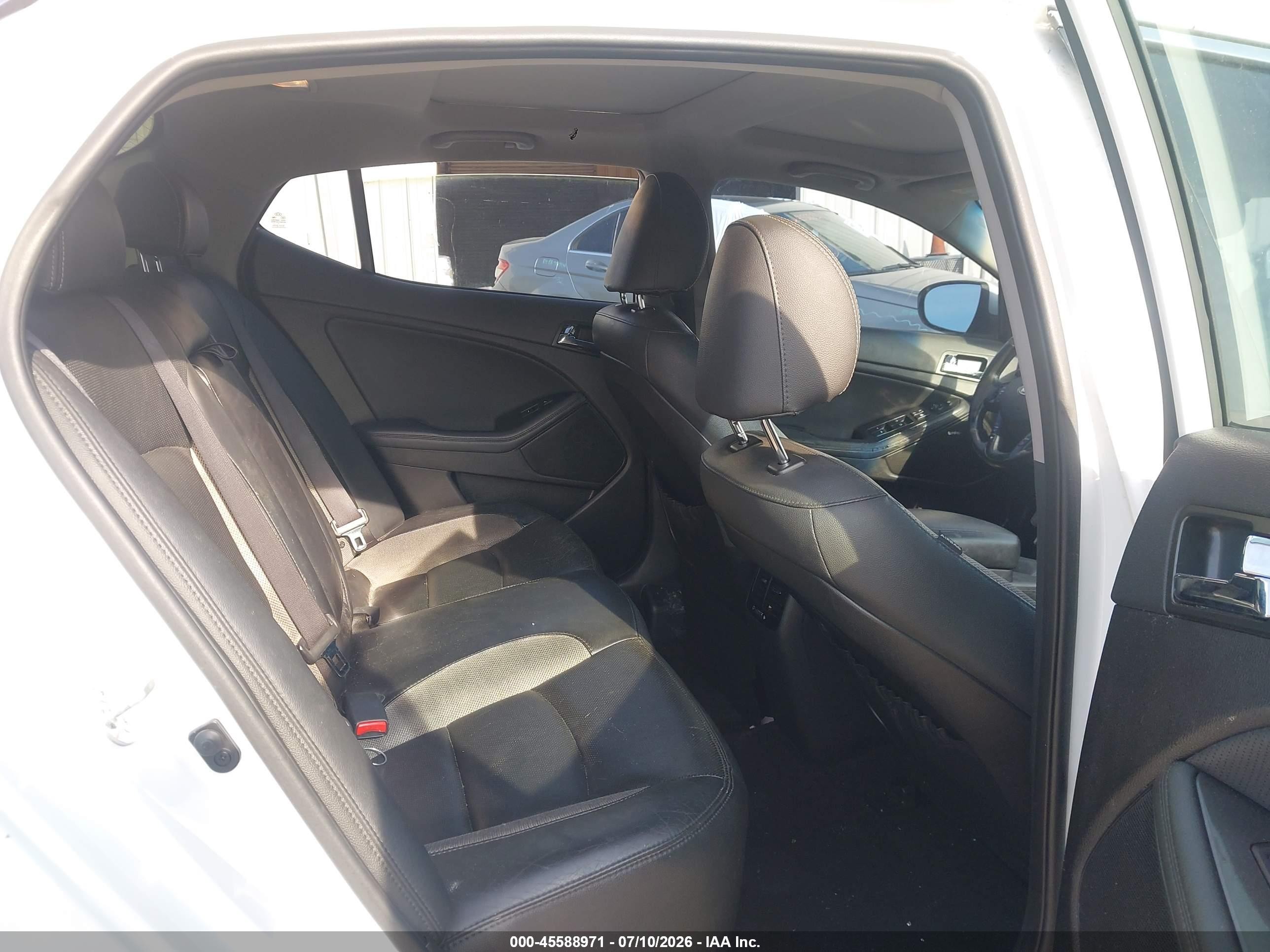 2012 Kia Optima Sx White vin: 5XXGR4A66CG026894