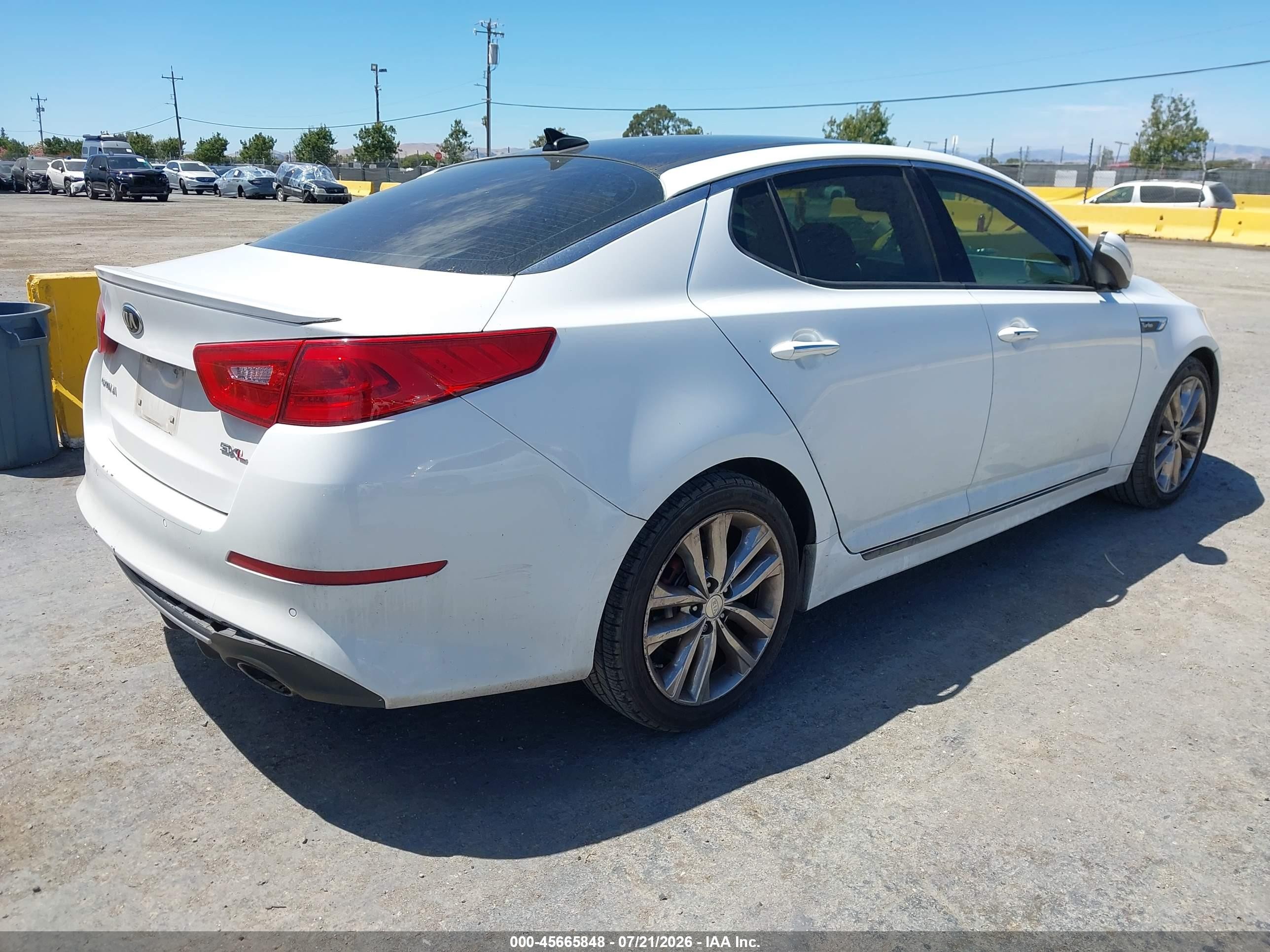 2015 Kia Optima Sxl Turbo White vin: 5XXGR4A67FG363658
