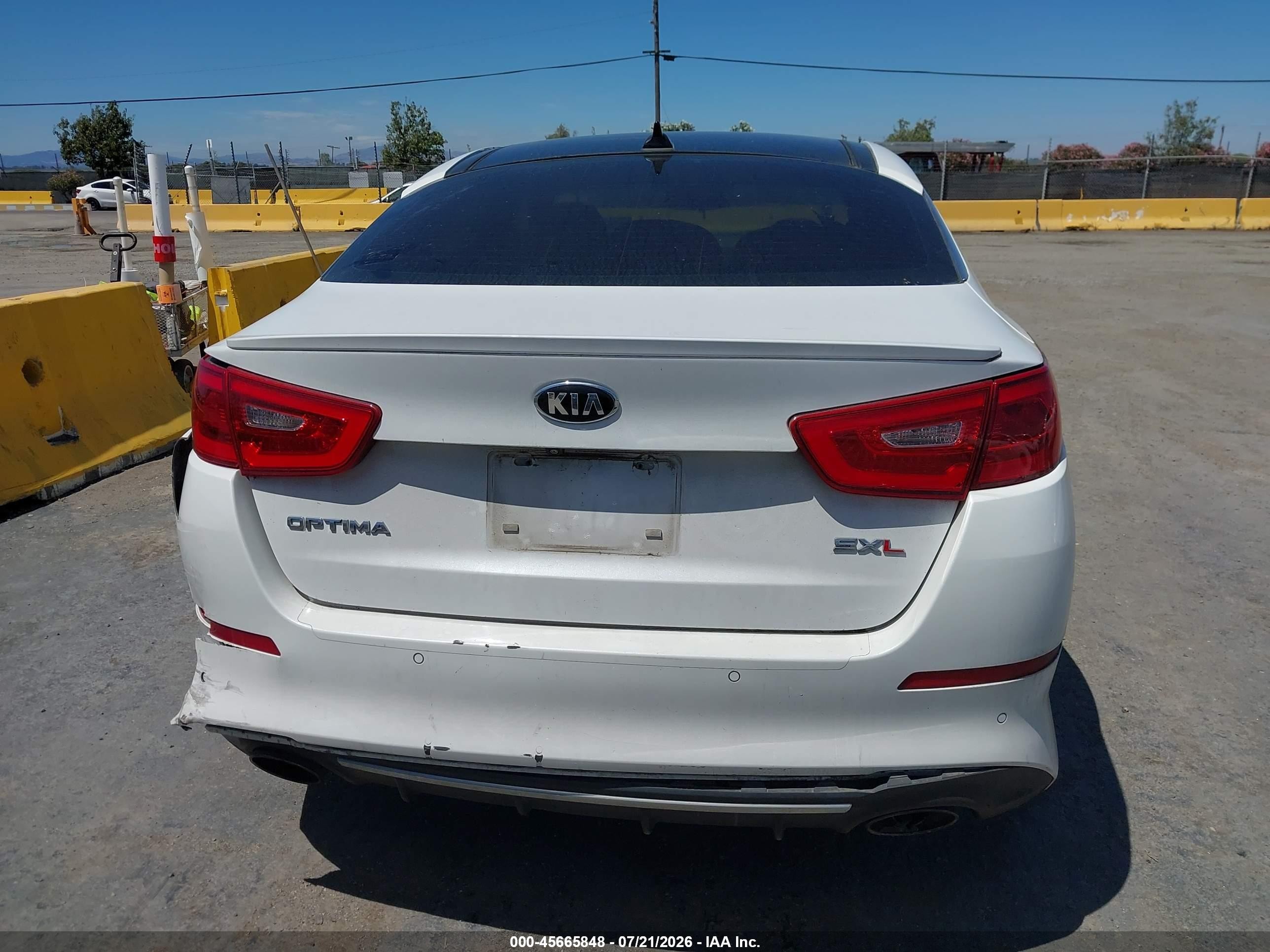 2015 Kia Optima Sxl Turbo White vin: 5XXGR4A67FG363658
