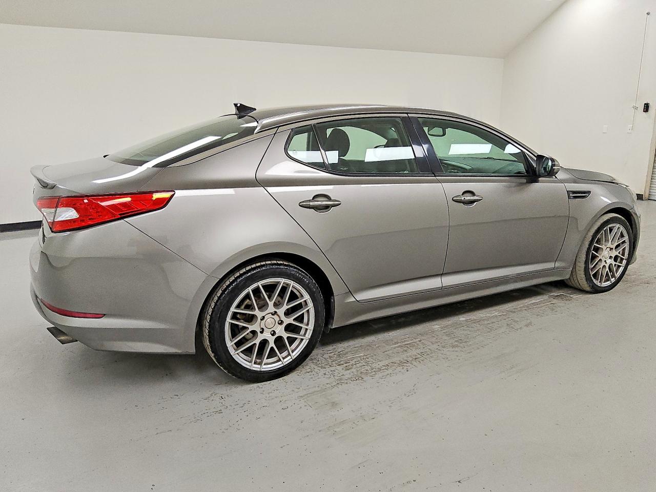 2012 Kia Optima Sx Gray vin: 5XXGR4A69CG009393