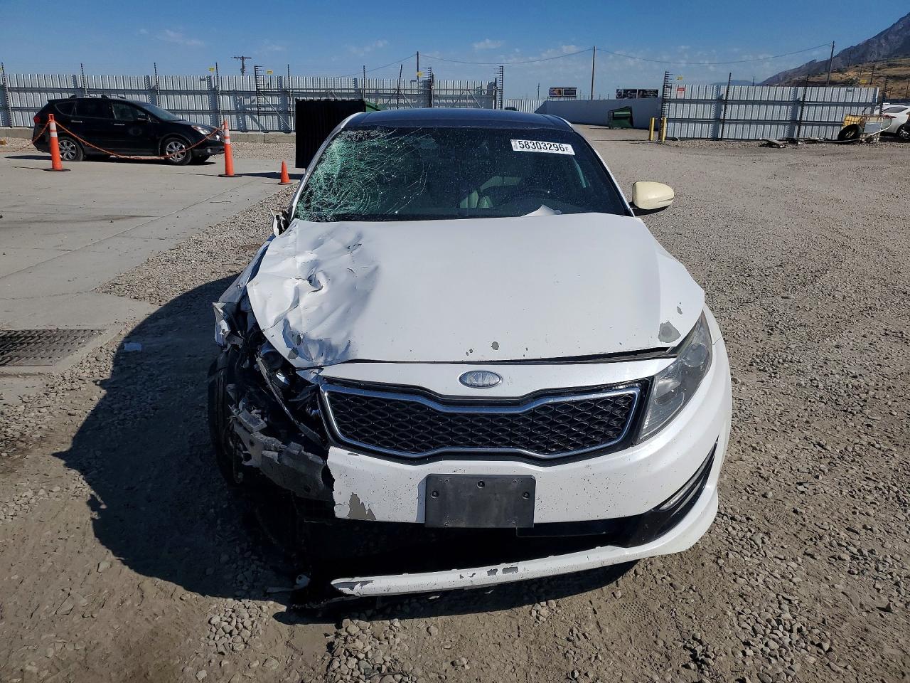 2013 Kia Optima White vin: 5XXGR4A69DG217758