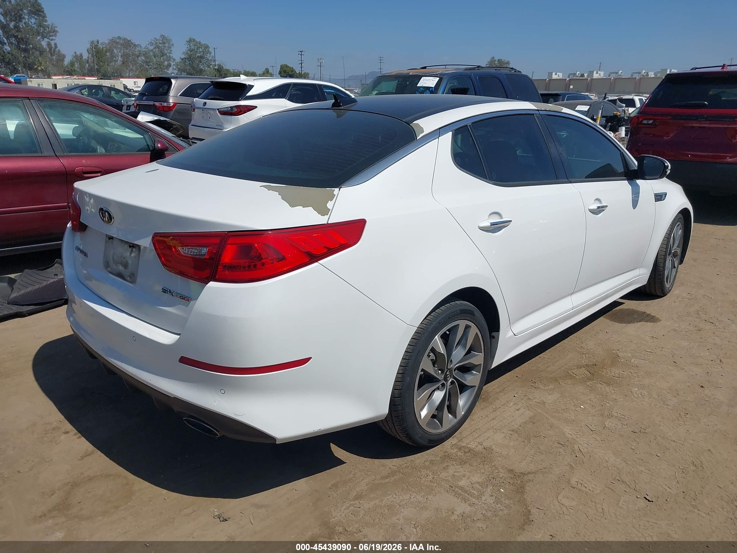 2015 Kia Optima Sx Turbo White vin: 5XXGR4A69FG387721
