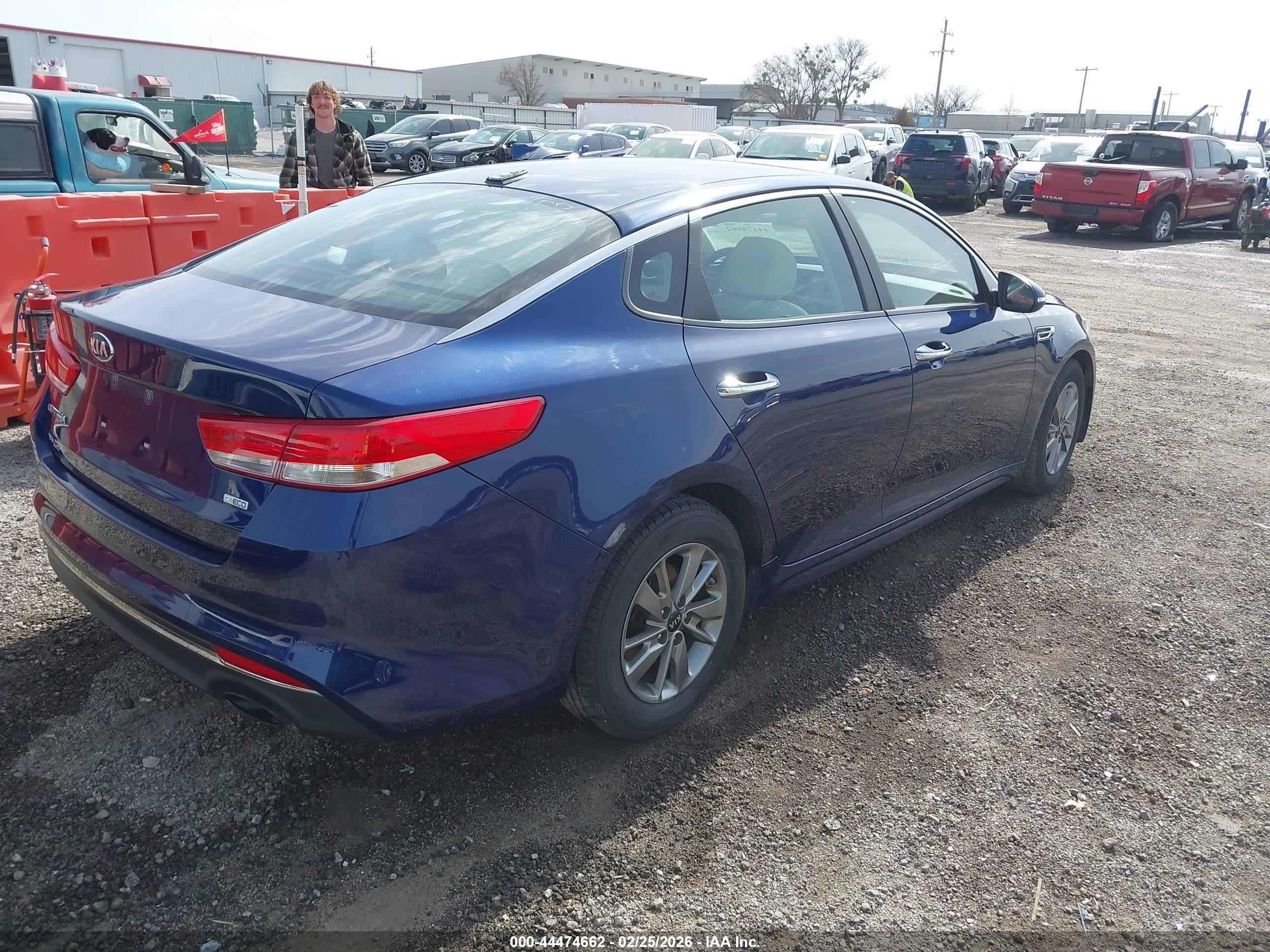 2016 Kia Optima Lx Turbo Синий vin: 5XXGT4L17GG006582