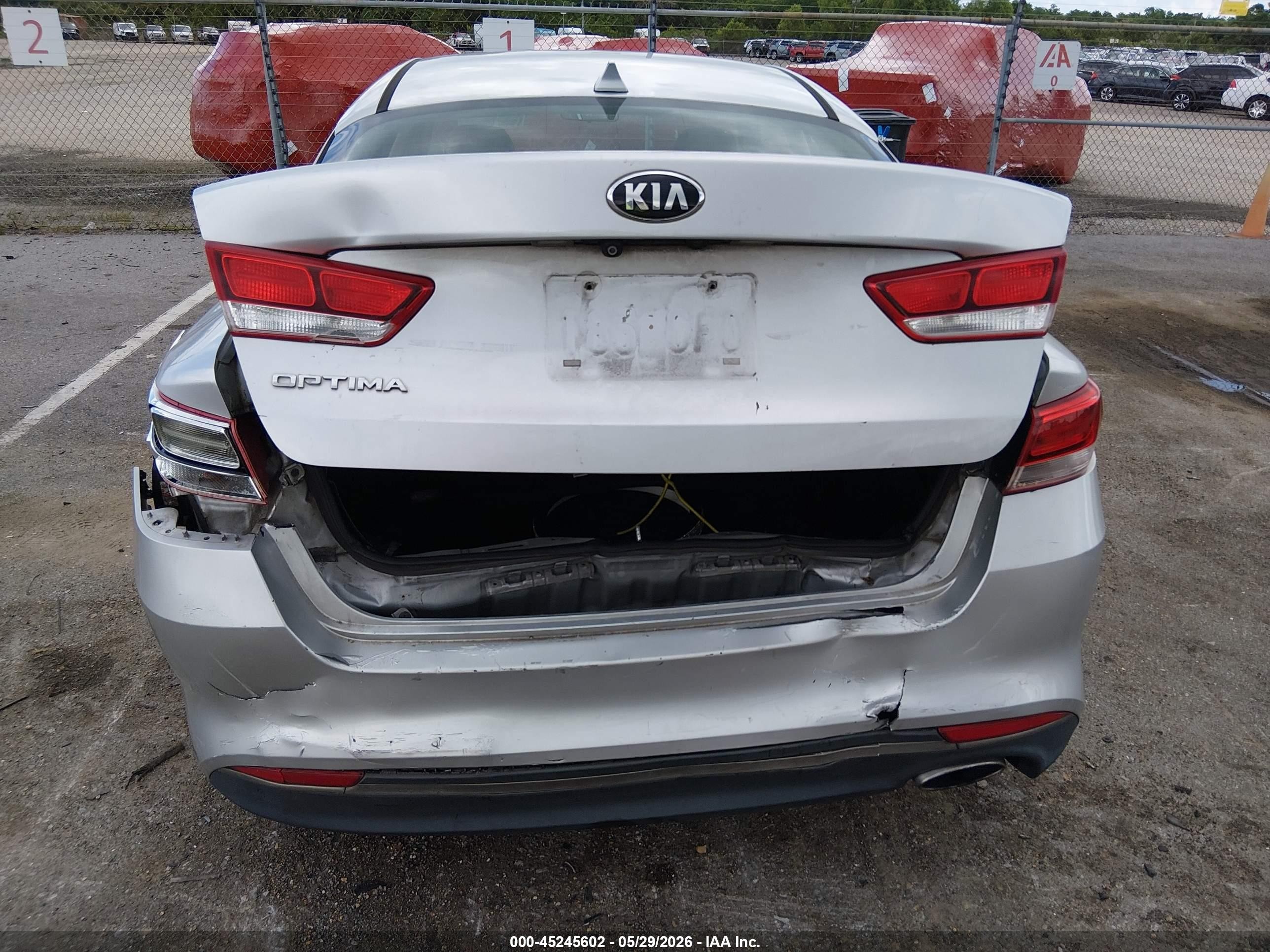 2016 Kia Optima Lx Серебряный vin: 5XXGT4L30GG021202