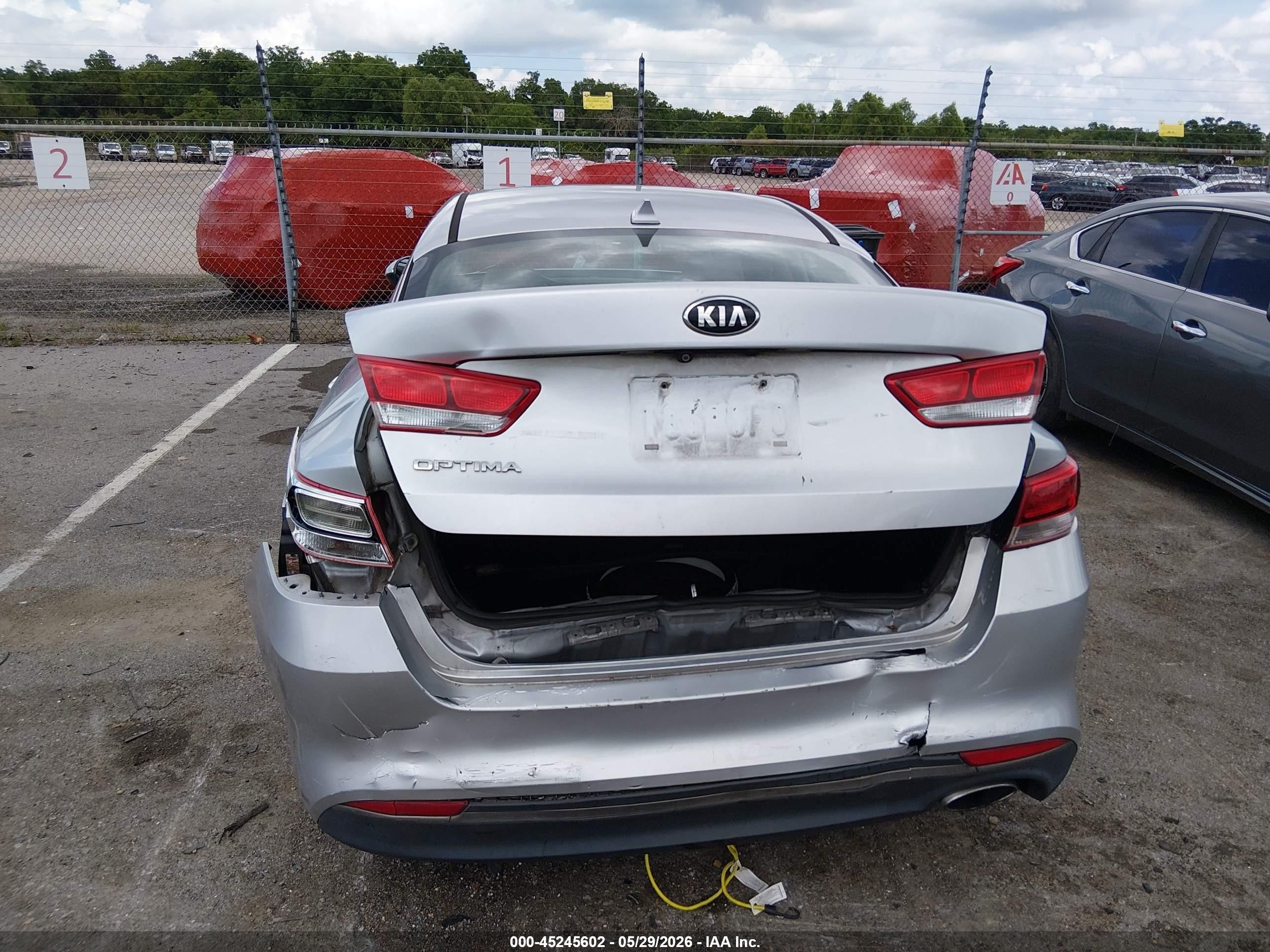 2016 Kia Optima Lx Серебряный vin: 5XXGT4L30GG021202