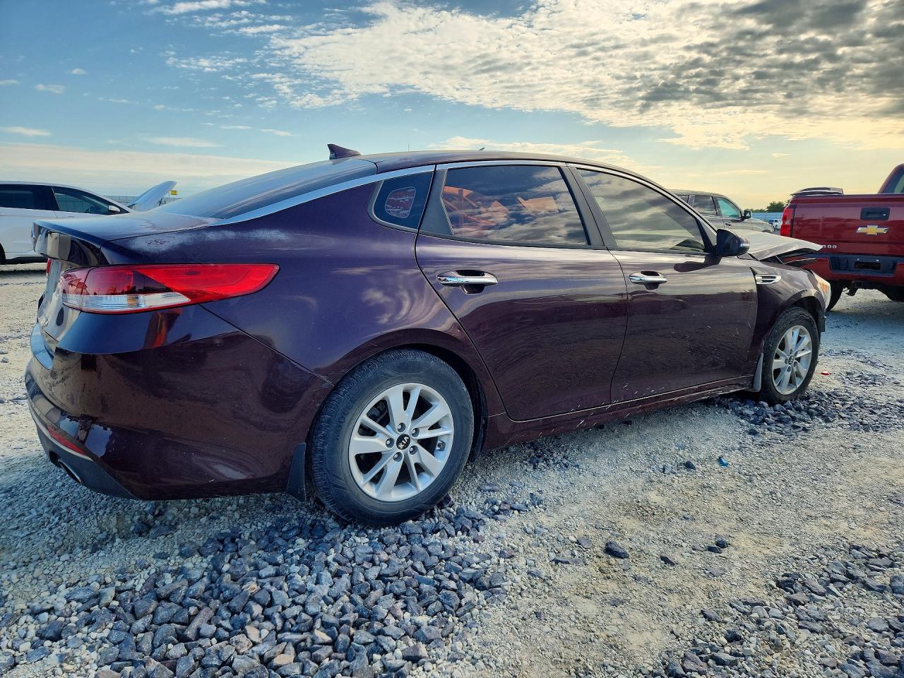 2016 Kia Optima Lx Purple vin: 5XXGT4L30GG034788