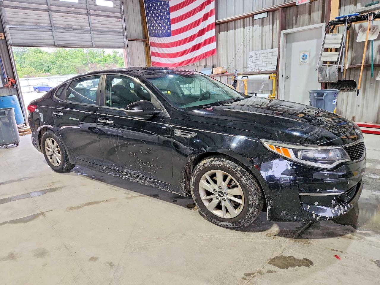 2016 Kia Optima Lx Черный vin: 5XXGT4L30GG097440