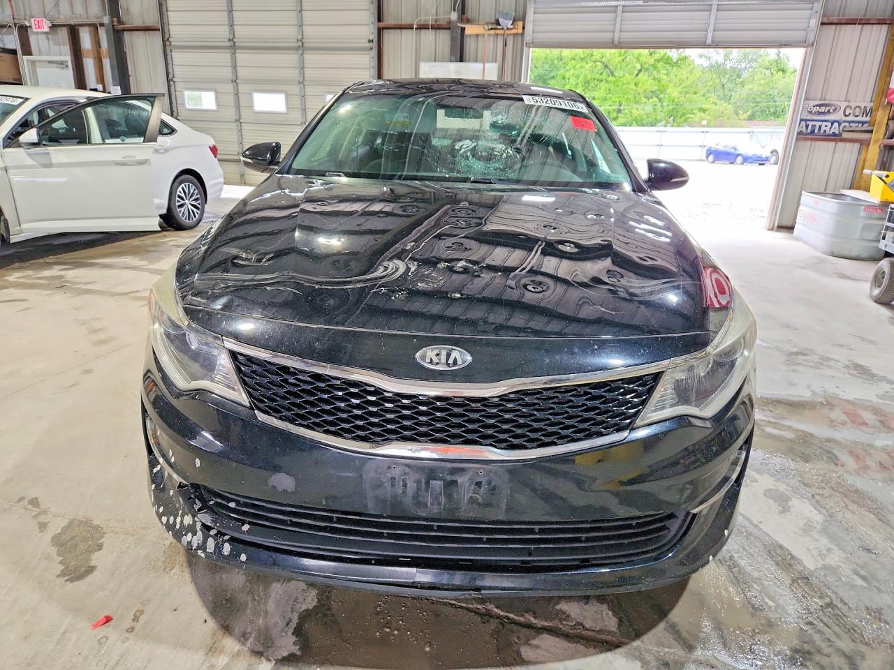 2016 Kia Optima Lx Черный vin: 5XXGT4L30GG097440