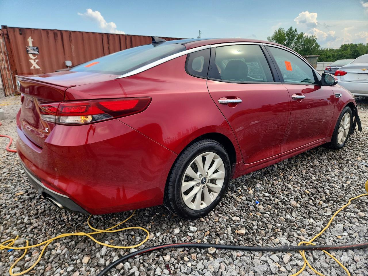 2018 Kia Optima S Red vin: 5XXGT4L30JG236053