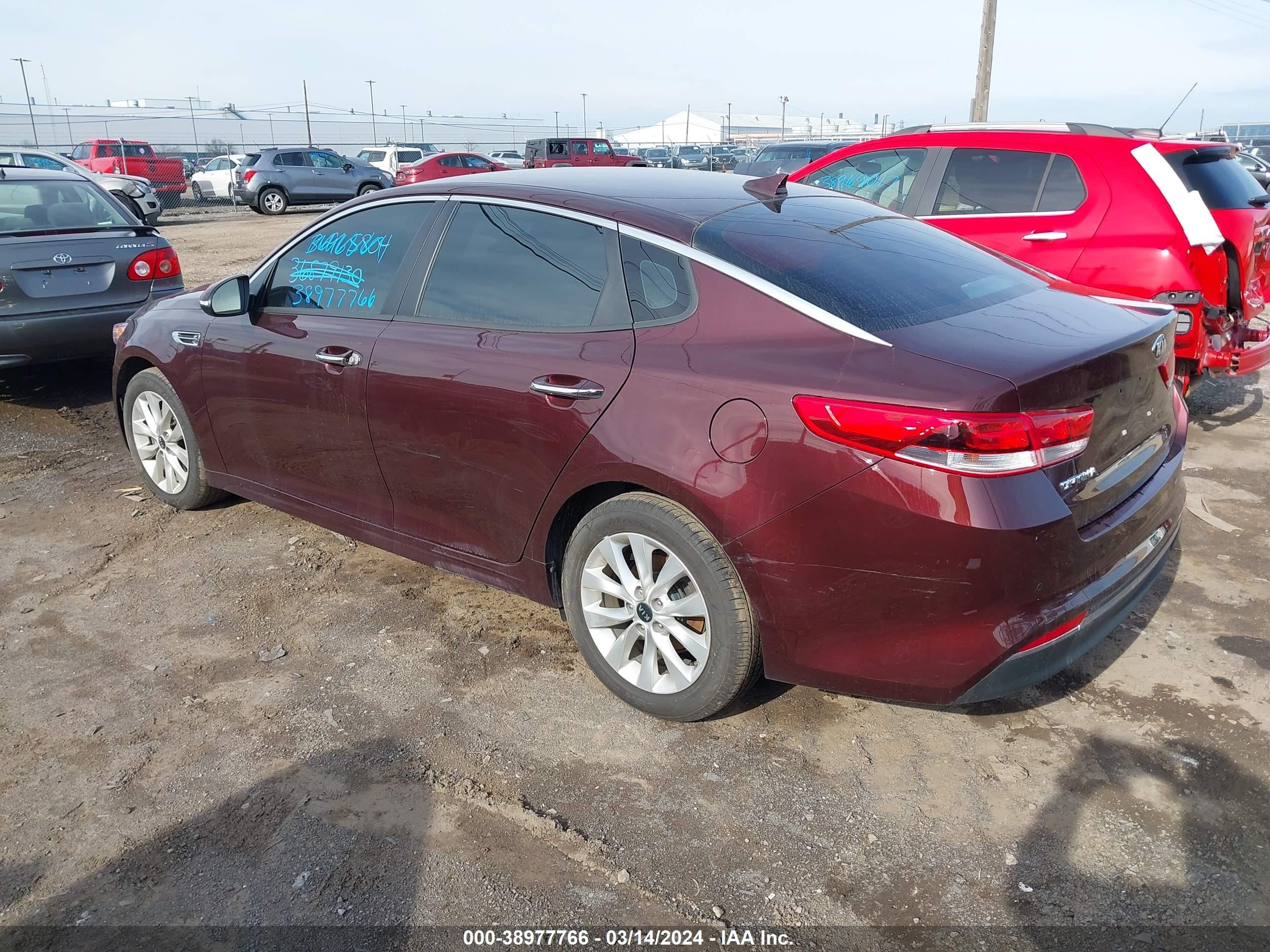 2018 Kia Optima Lx Burgundy vin: 5XXGT4L31JG270700