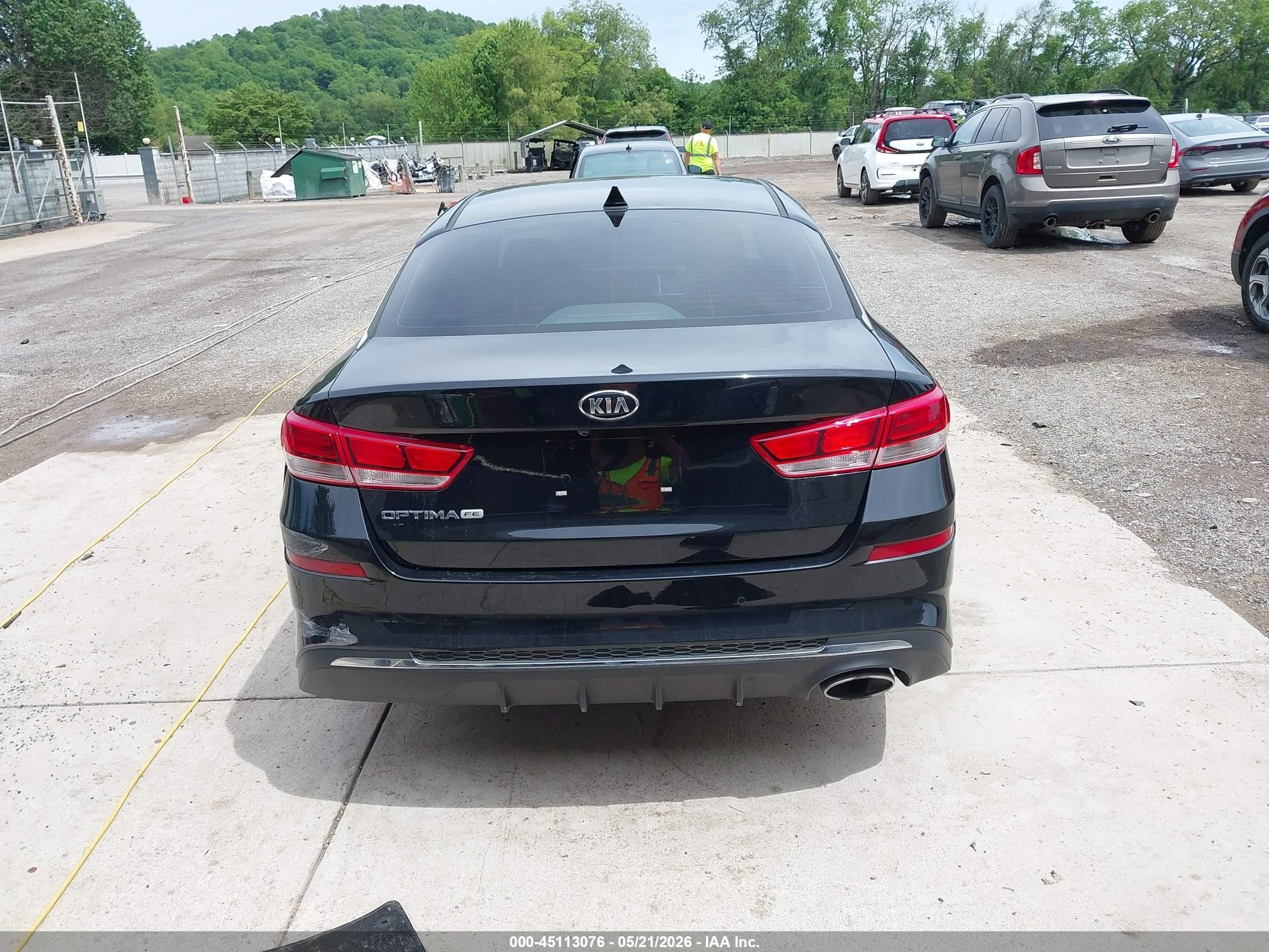 2020 Kia Optima Lx Черный vin: 5XXGT4L31LG427113