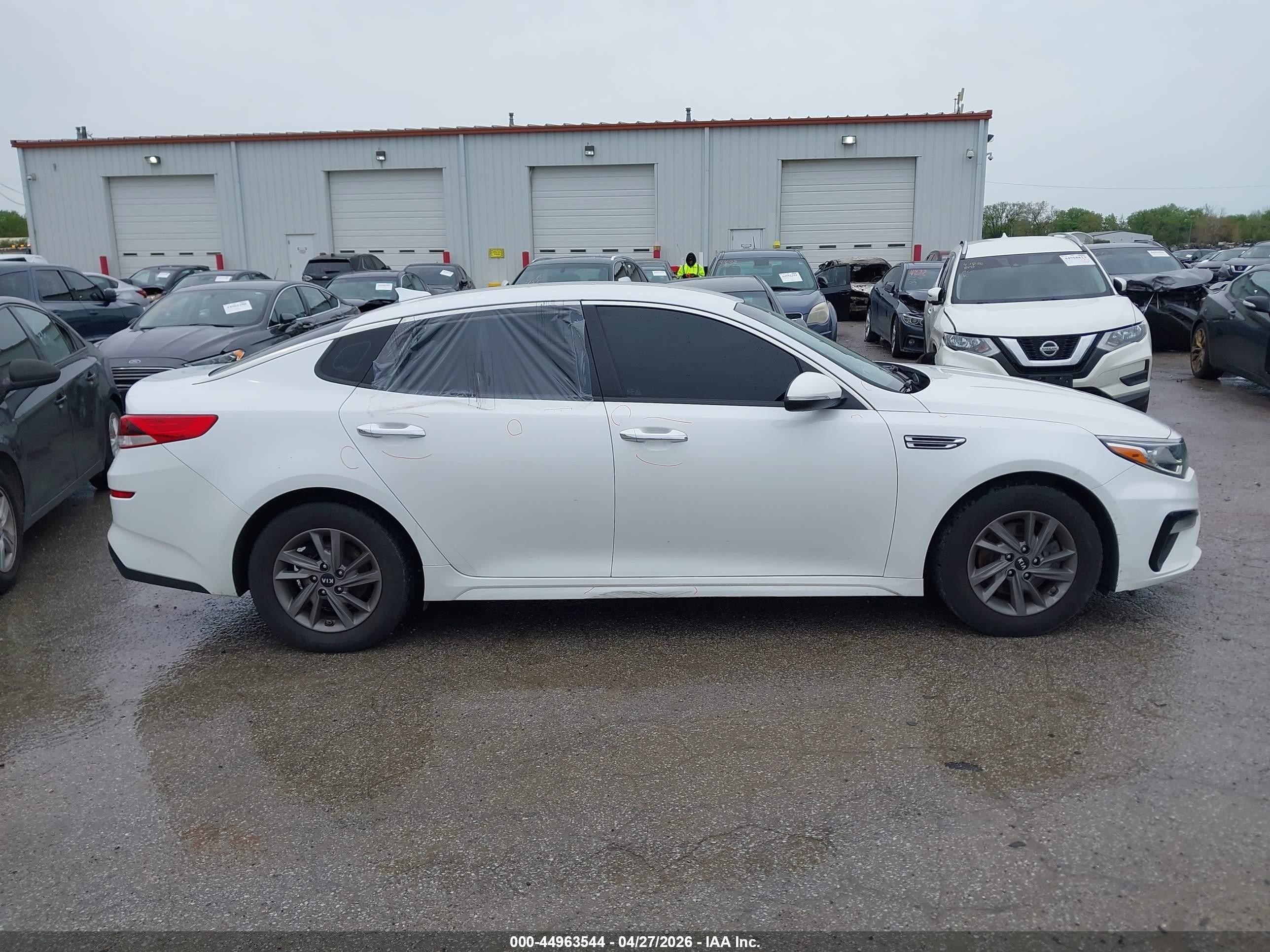 2020 Kia Optima Lx White vin: 5XXGT4L31LG429461