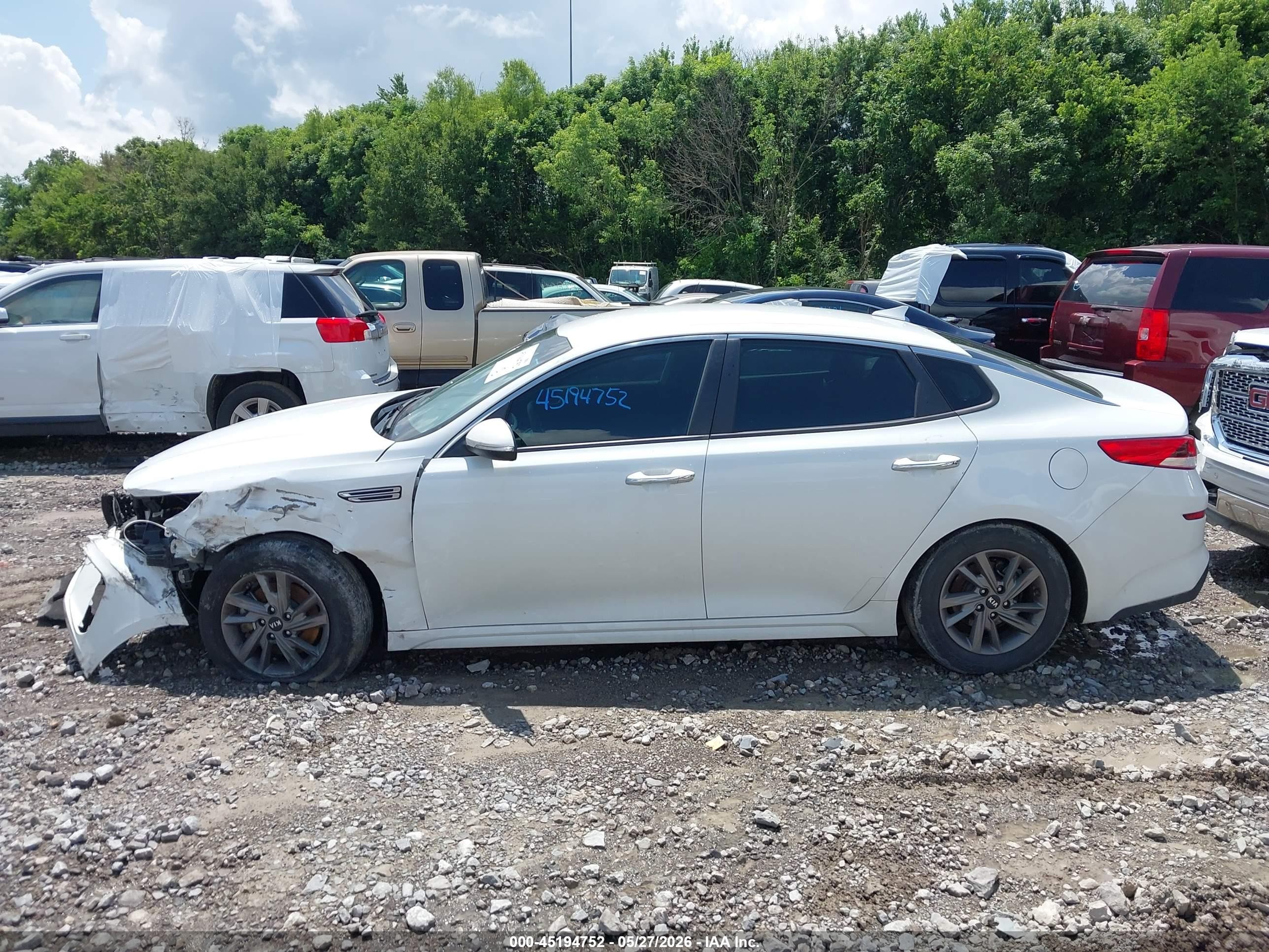2020 Kia Optima Lx White vin: 5XXGT4L32LG387947