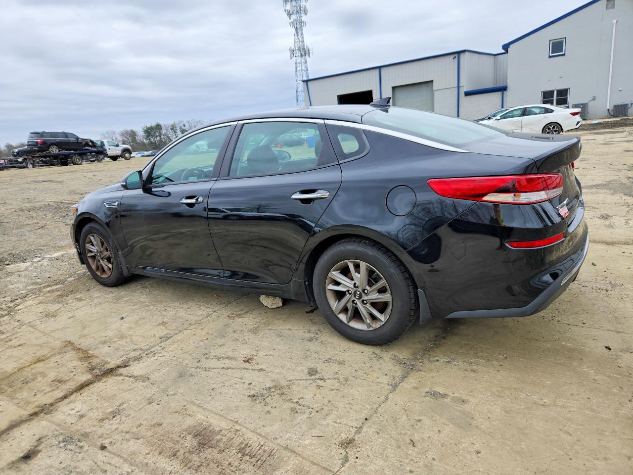 2019 Kia Optima Lx Черный vin: 5XXGT4L33KG338464