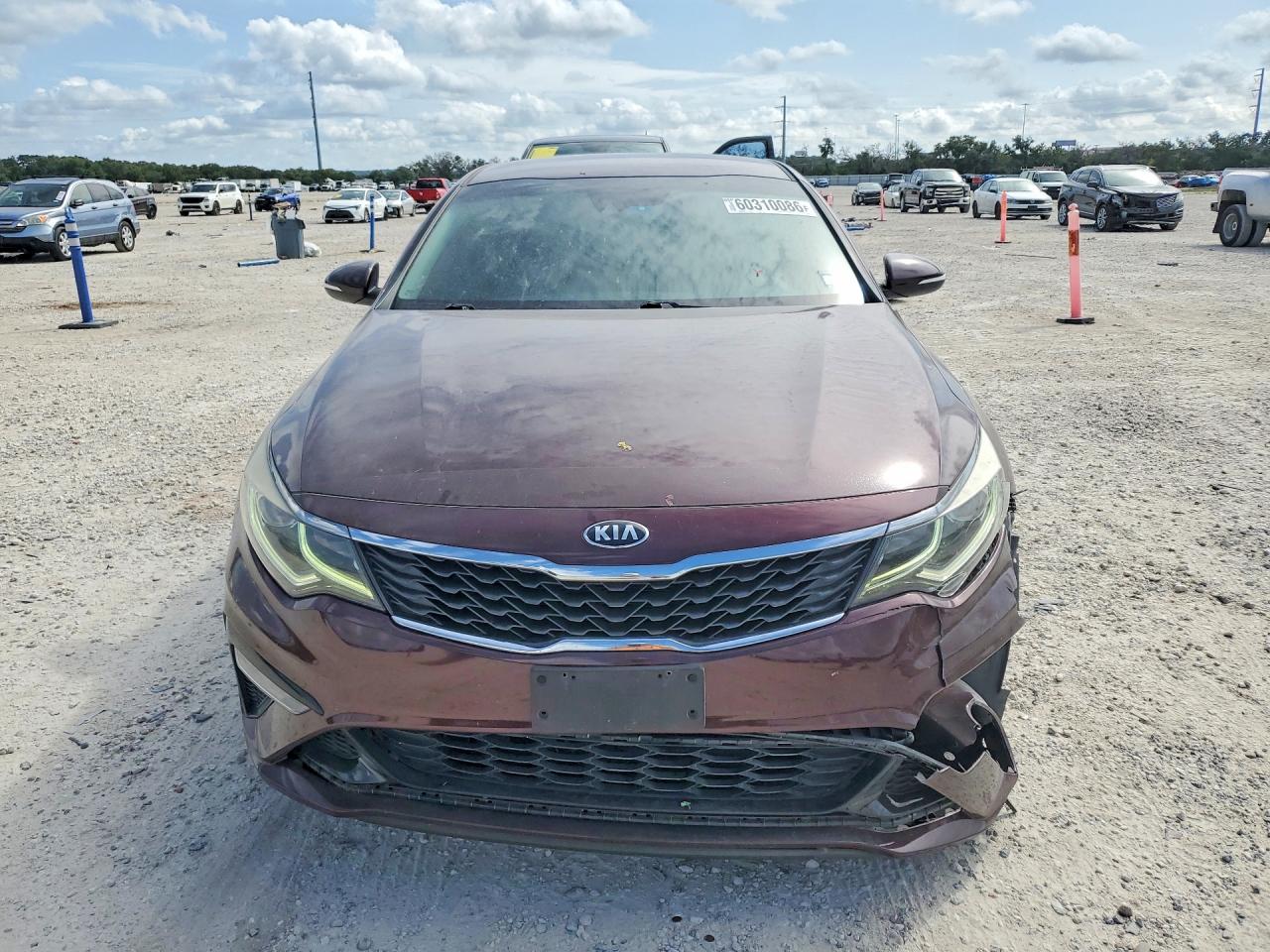 2019 Kia Optima Lx Burgundy vin: 5XXGT4L34KG339834