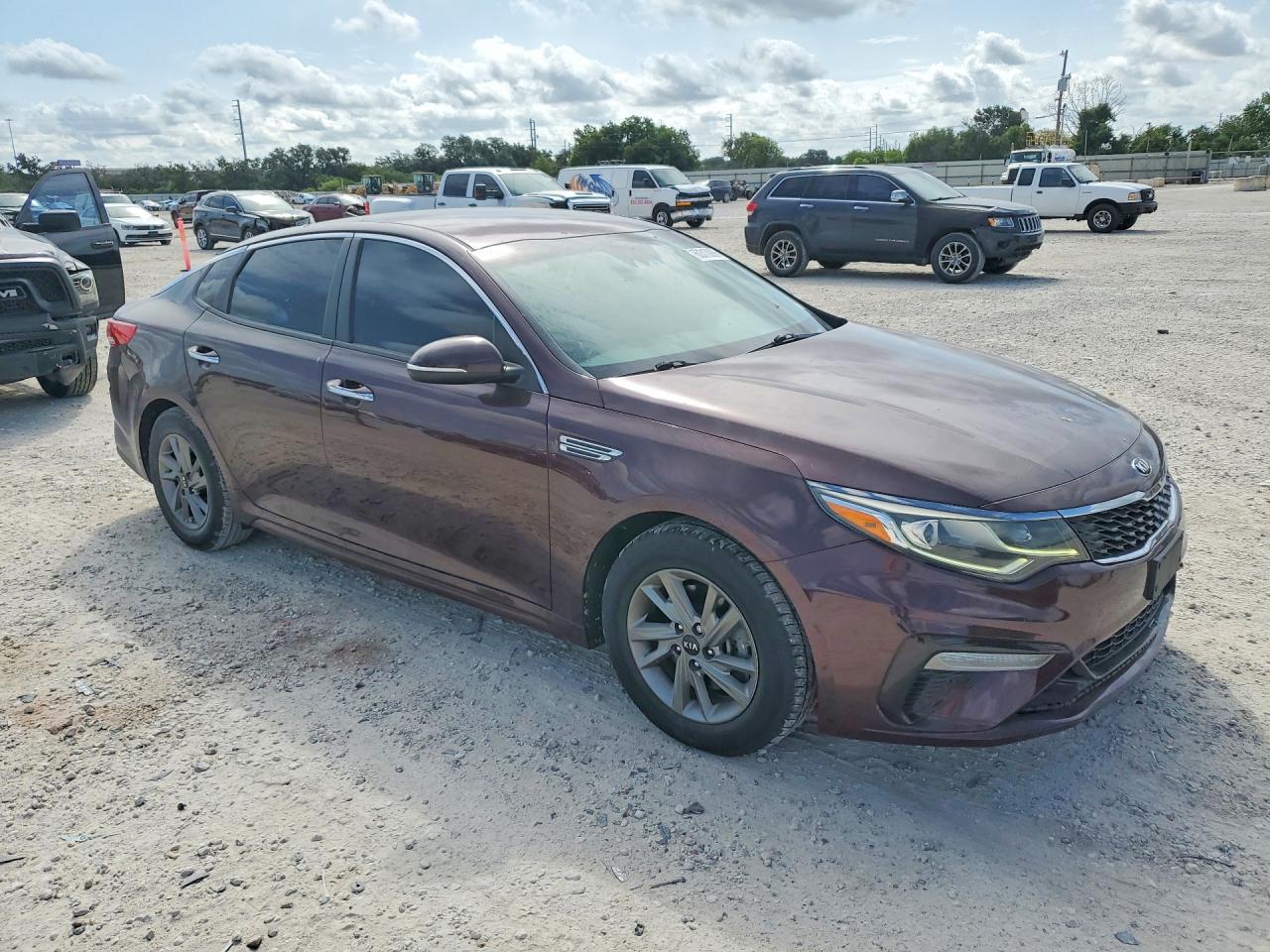 2019 Kia Optima Lx Burgundy vin: 5XXGT4L34KG339834