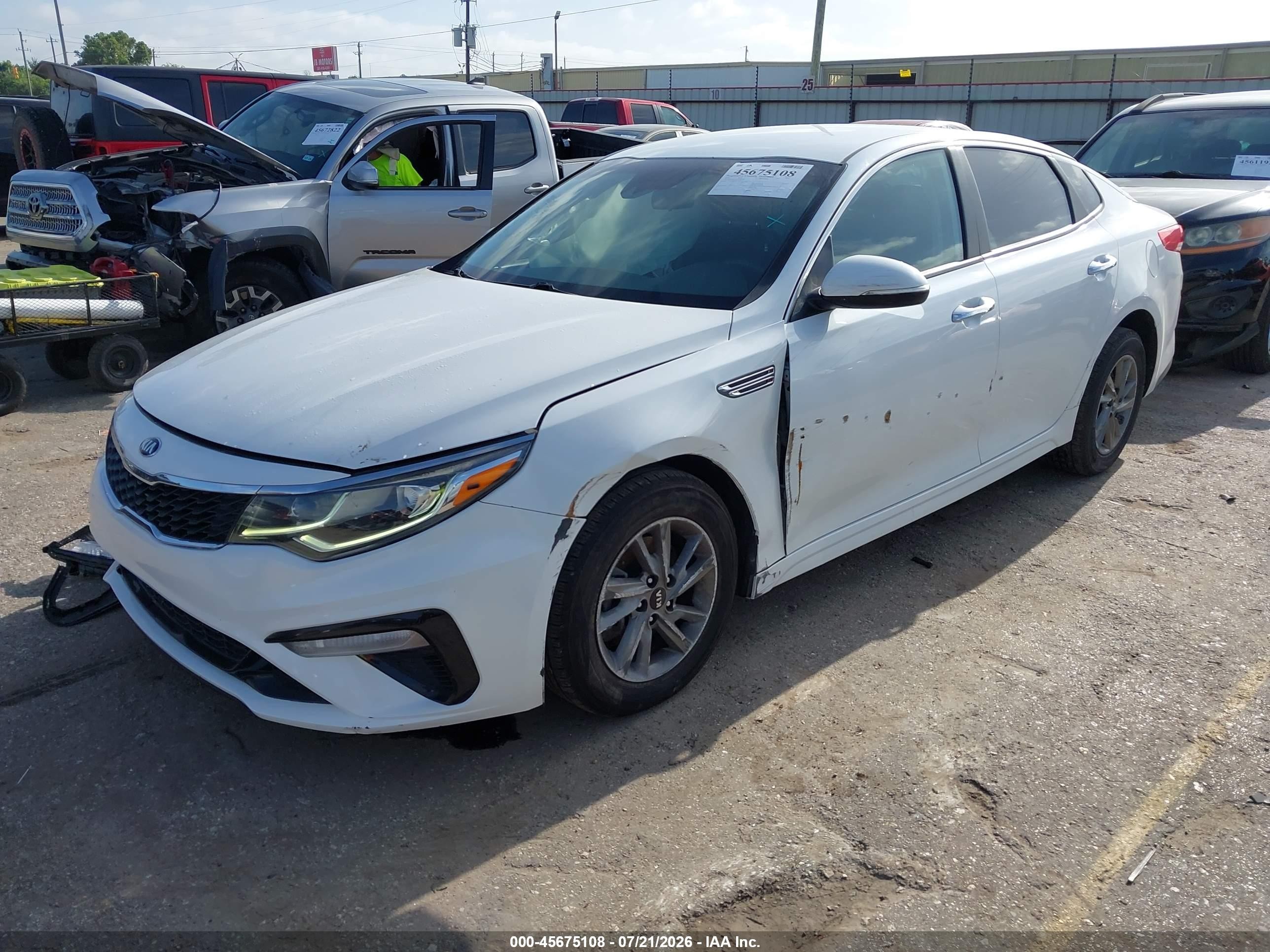 2020 Kia Optima Lx White vin: 5XXGT4L34LG390588
