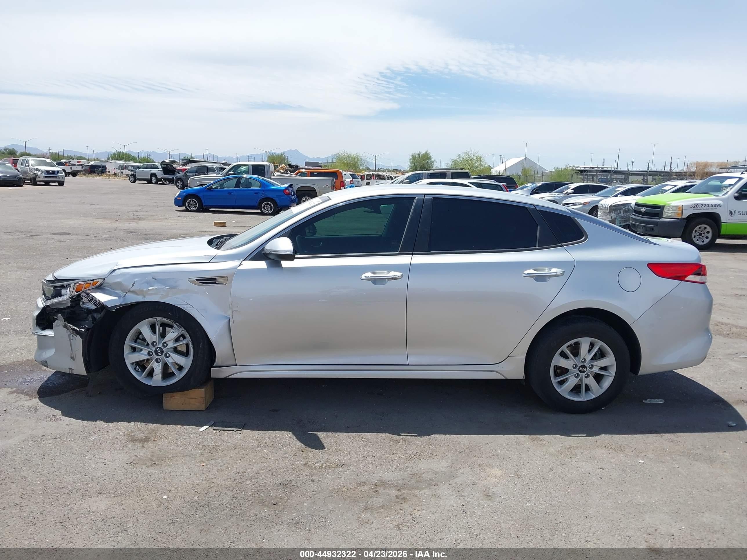 2016 Kia Optima Lx Silver vin: 5XXGT4L35GG078091