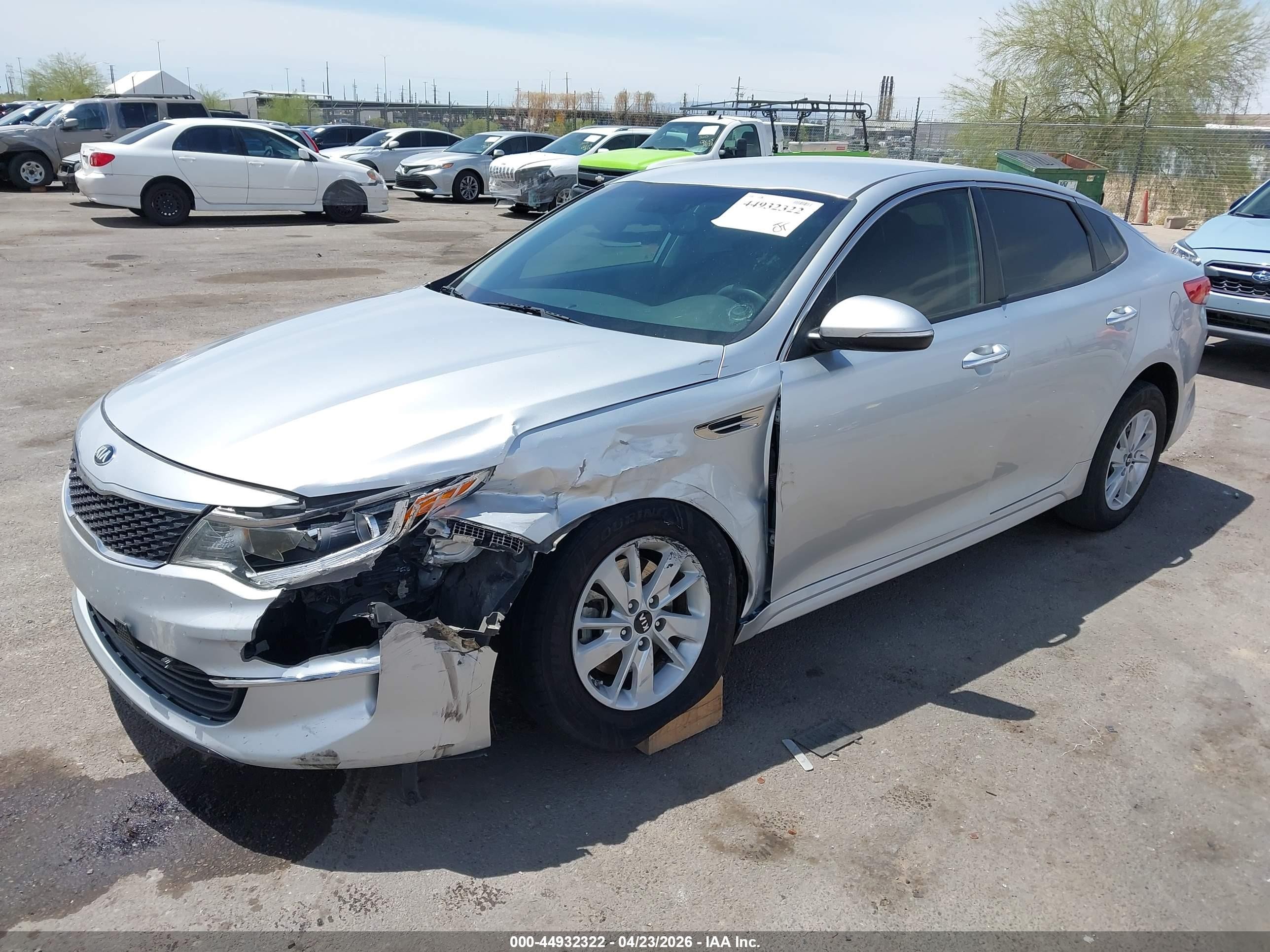 2016 Kia Optima Lx Silver vin: 5XXGT4L35GG078091