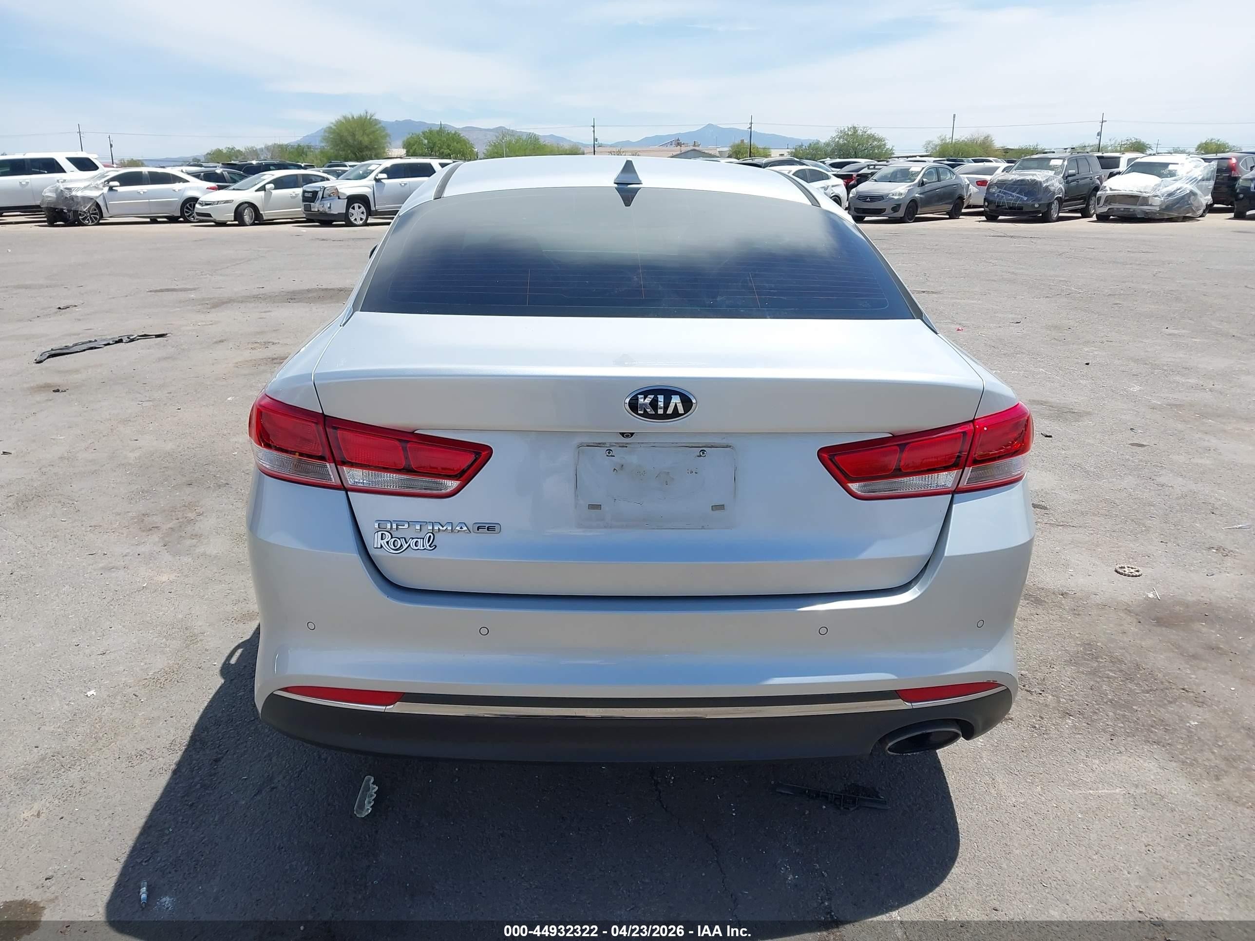 2016 Kia Optima Lx Silver vin: 5XXGT4L35GG078091