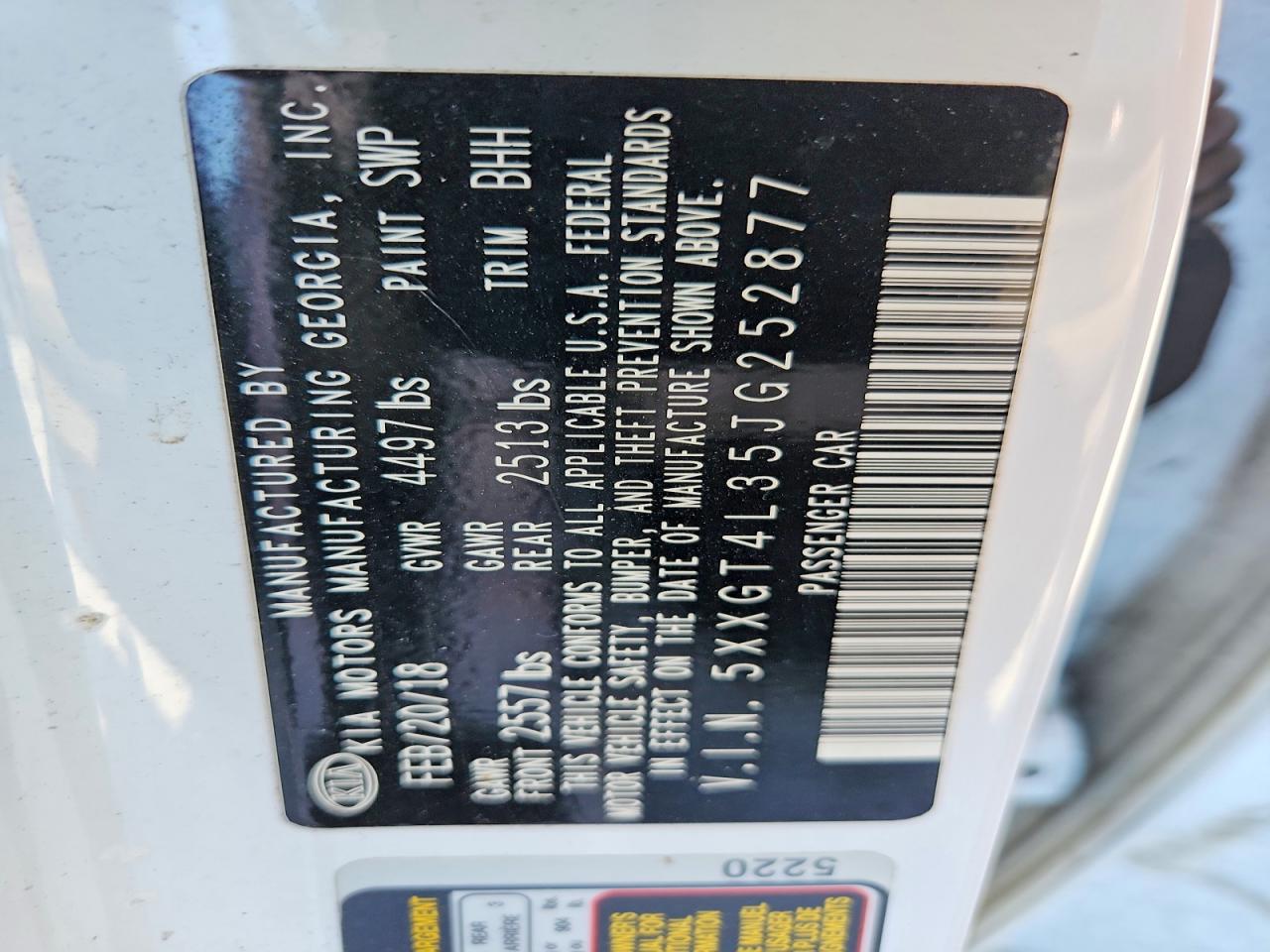 2018 Kia Optima White vin: 5XXGT4L35JG252877