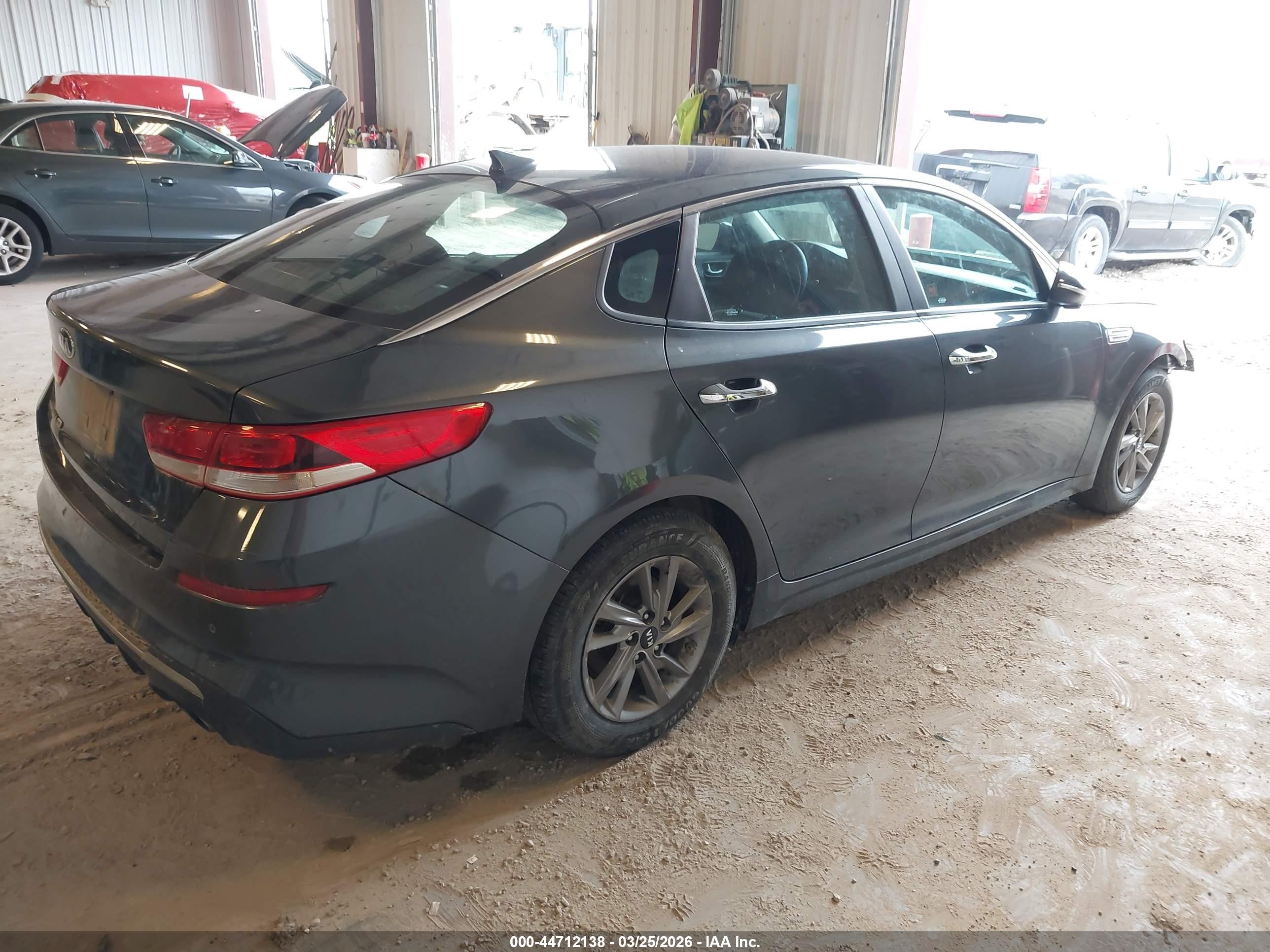 2020 Kia Optima Lx Серый vin: 5XXGT4L35LG385075