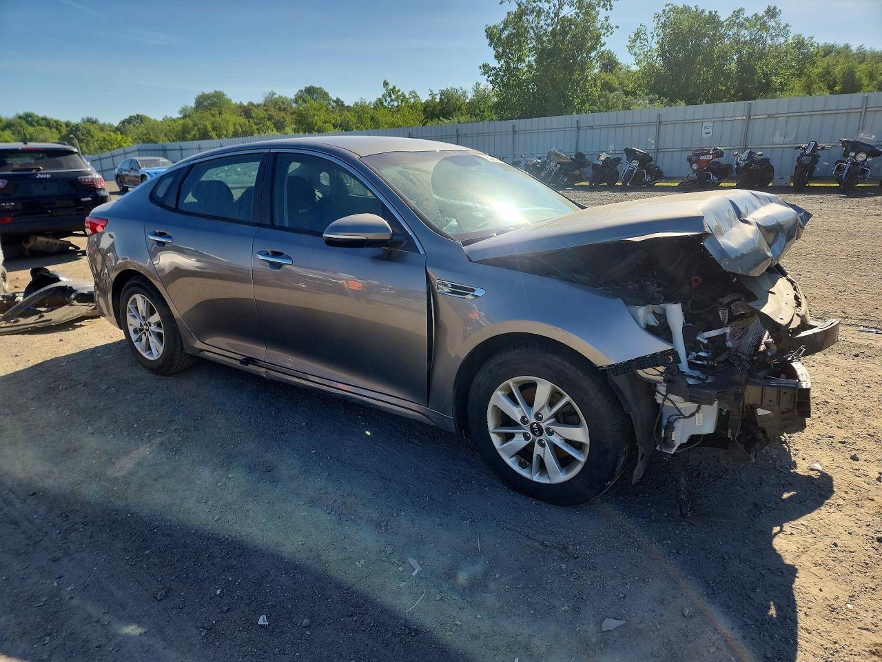 2016 Kia Optima Lx Серый vin: 5XXGT4L3XGG016895