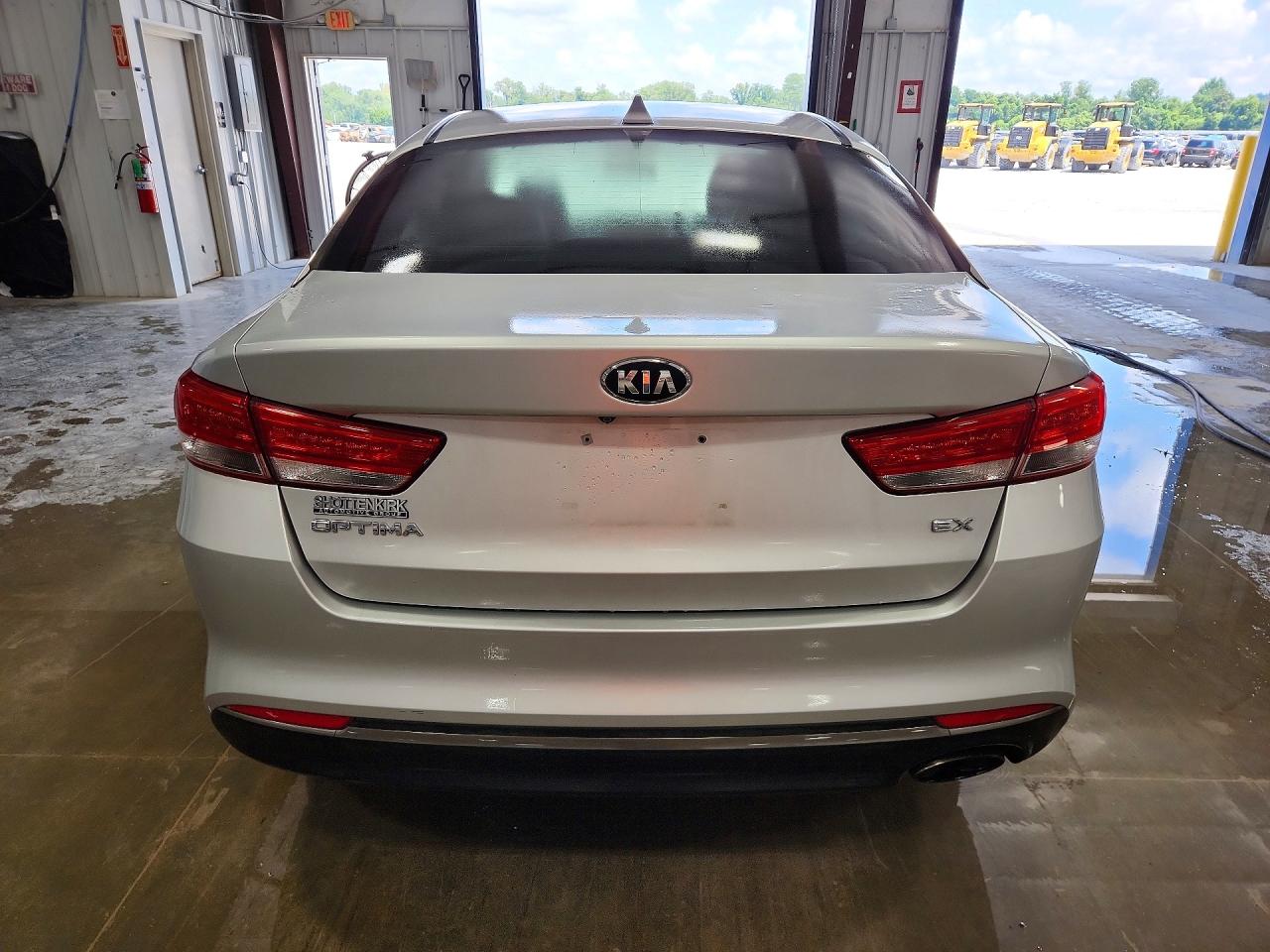 2017 Kia Optima Ex Silver vin: 5XXGU4L31HG169082