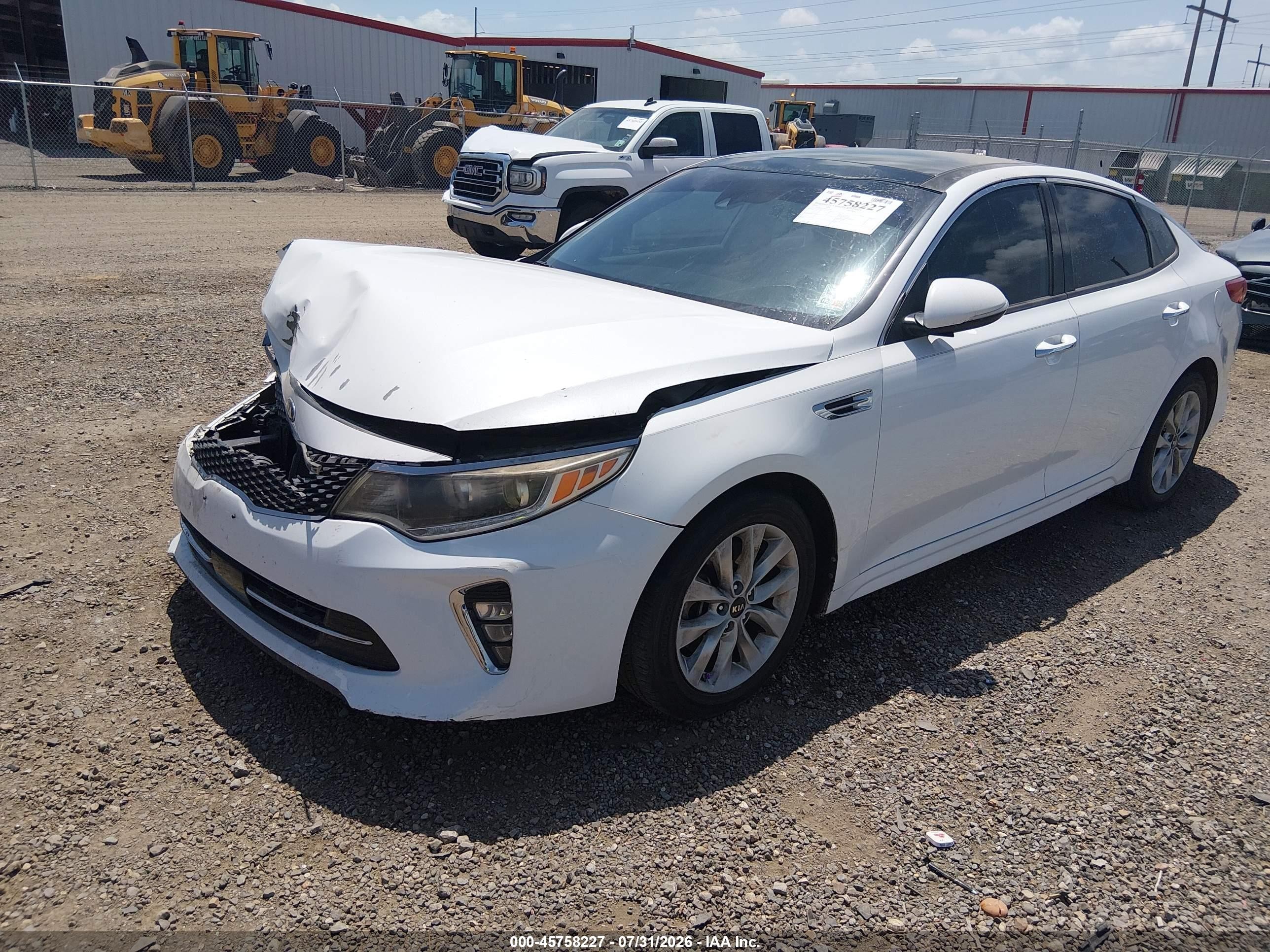 2018 Kia Optima Ex White vin: 5XXGU4L33JG233578