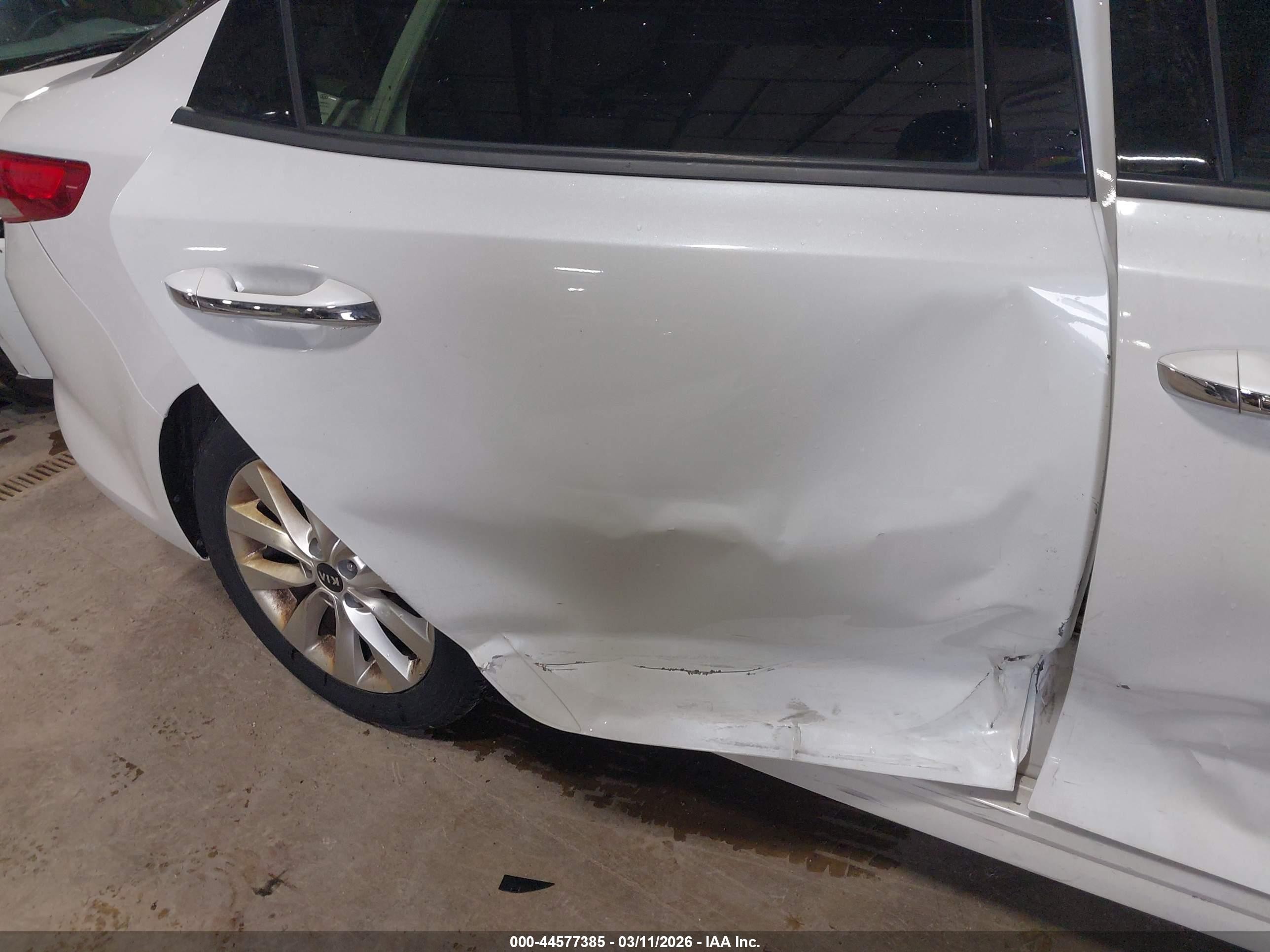 2016 Kia Optima Ex Белый vin: 5XXGU4L34GG032961