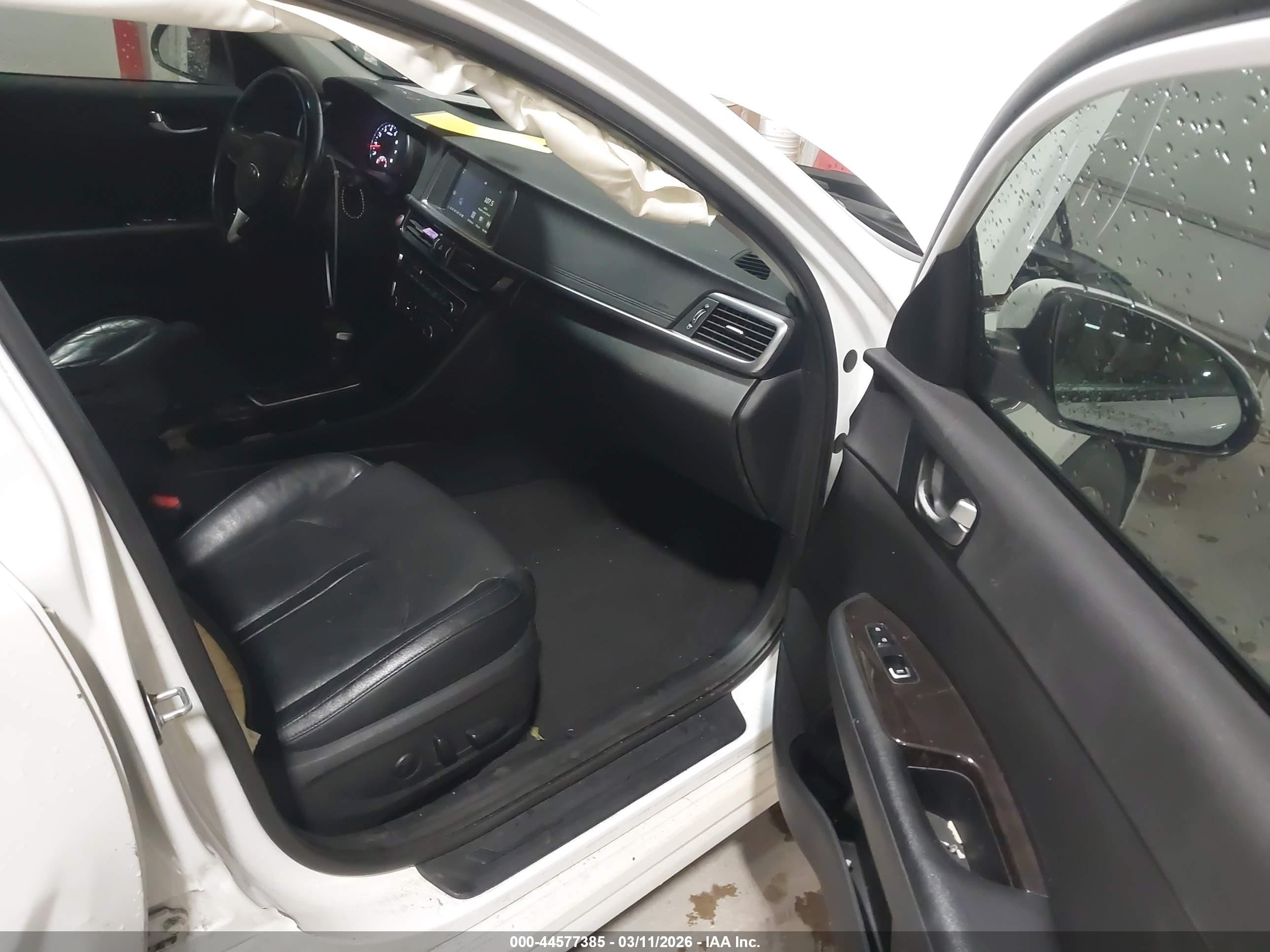 2016 Kia Optima Ex Белый vin: 5XXGU4L34GG032961