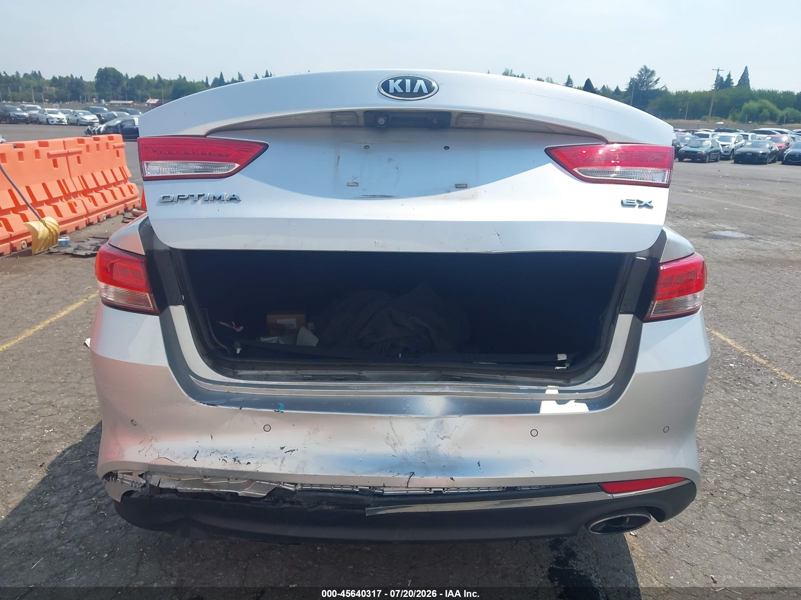 2016 Kia Optima Ex Серебряный vin: 5XXGU4L36GG072829