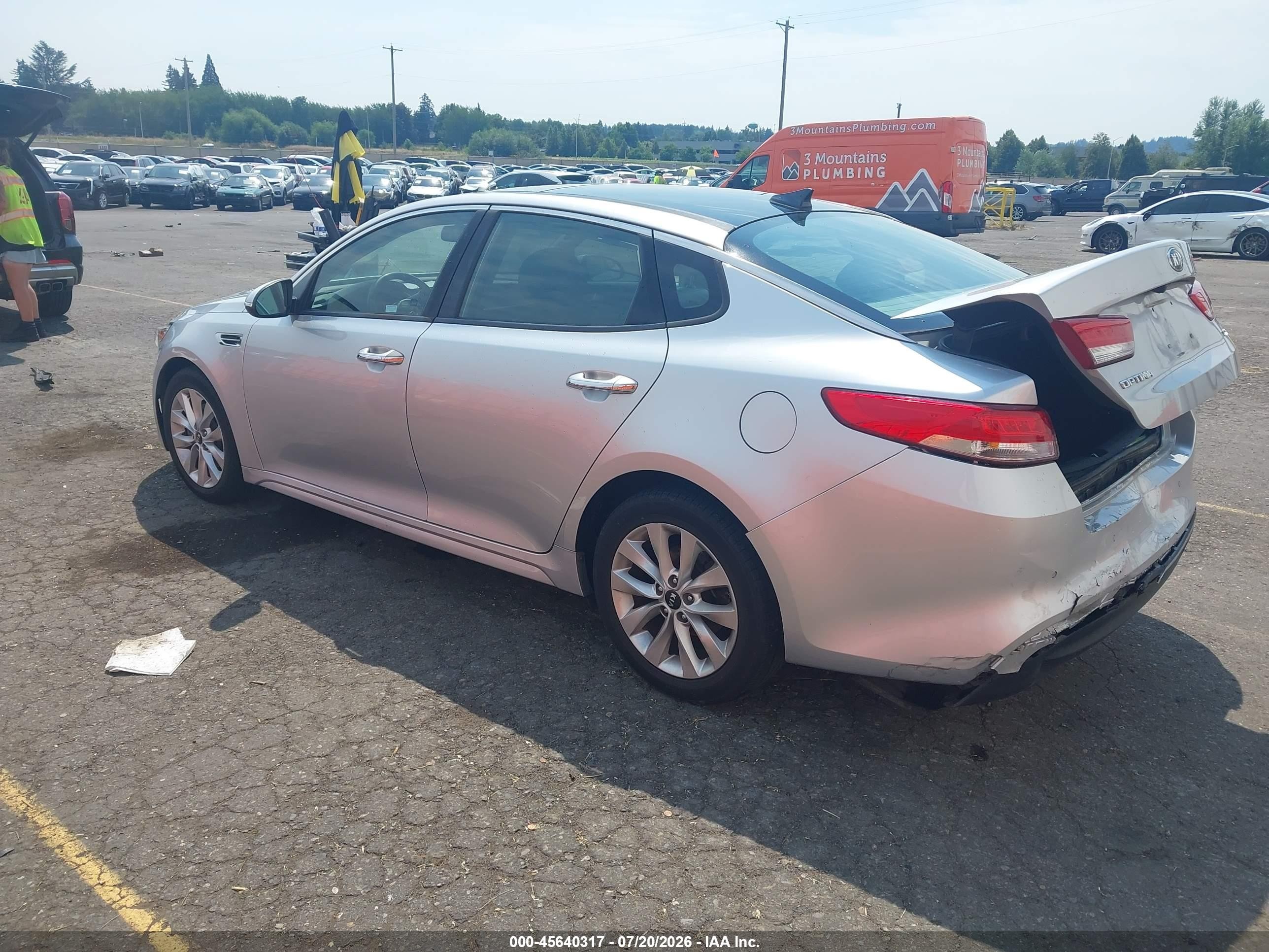 2016 Kia Optima Ex Серебряный vin: 5XXGU4L36GG072829