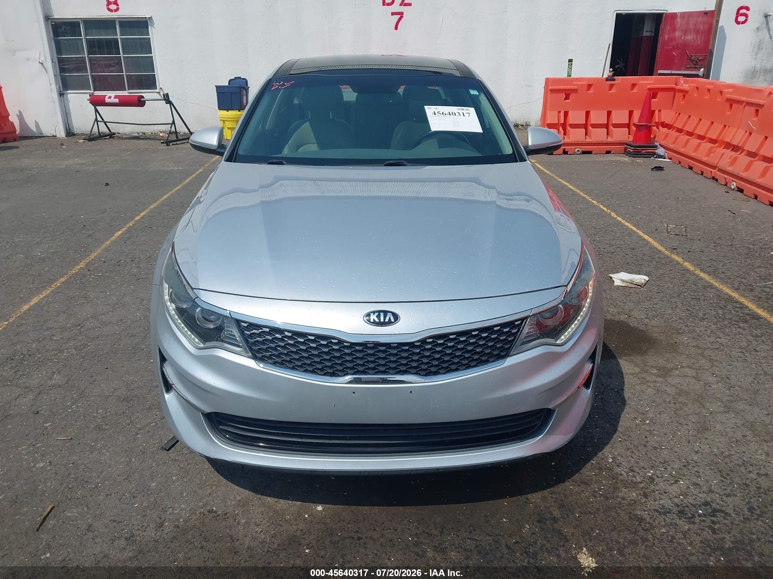 2016 Kia Optima Ex Серебряный vin: 5XXGU4L36GG072829