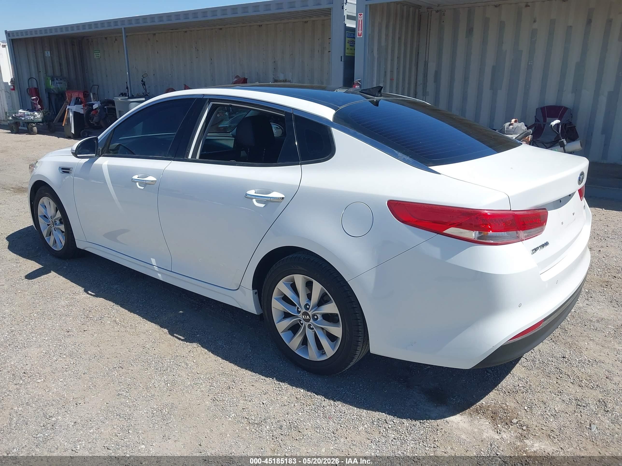 2016 Kia Optima Ex White vin: 5XXGU4L36GG116005