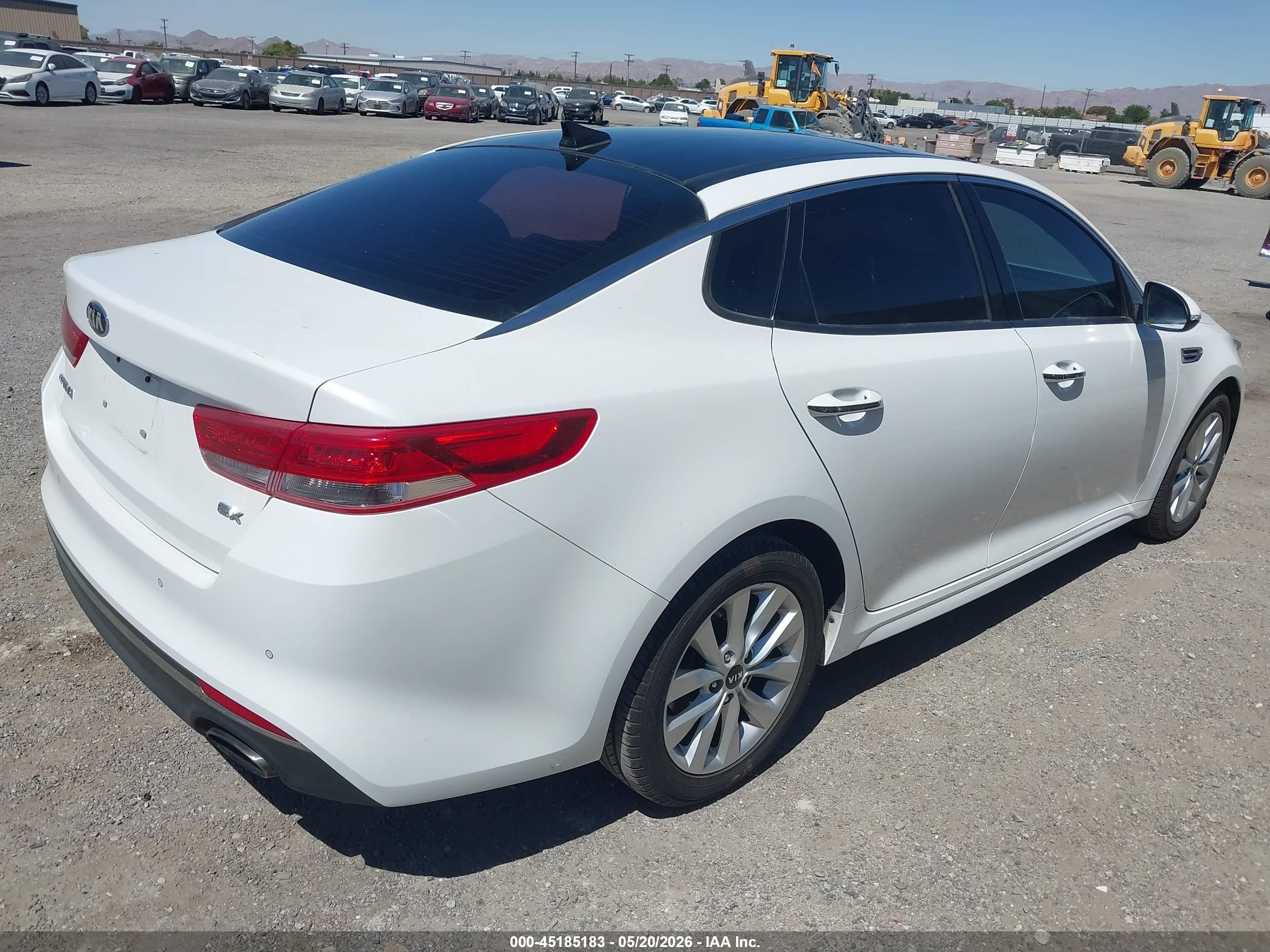2016 Kia Optima Ex White vin: 5XXGU4L36GG116005