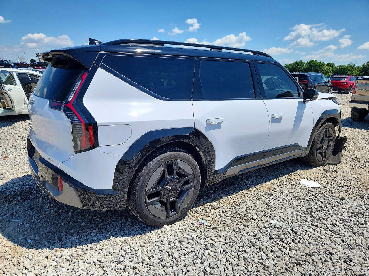2026 Kia Ev9 Gt Line White vin: 5XYAEFS53TG007198